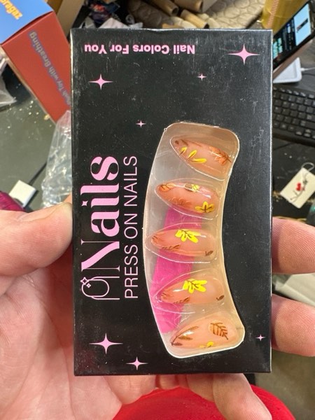 Condition photo showing New/Like New for Fall Press On Nails Almond Medium, Fall Maple Leaf Fake Nails, Autumn Thanksgiving Nail Accessories Stick On Nails for Women Girls 24pcs