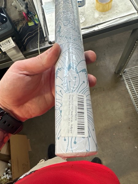 Condition photo showing New/Like New for CiCiwind 17.3" x 197" Boho Wallpaper Peel and Stick Floral Removable Self Adhesive Contact Paper Blue and White Modern Stick on Wall Paper Decorative Bathroom Bedroom Laundry Room Vinyl Rolls 17.3" x 197" Blue and White