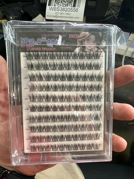 Condition photo showing New/Like New for Self Adhesive Lashes, 100Pcs Self Adhesive Eyelash Clusters, Wispy C-curly Cluster Eyelash extensions 10MM Individual Lashes, No Glue Needed, Natural Look, 13MM