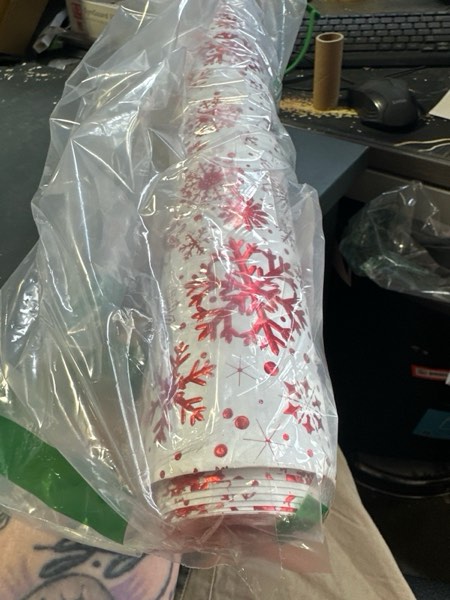 Condition photo showing New/Like New for Yarcony Kraft Snowflakes Wrapping Paper Roll, Christmas Wrapping Paper, Elegant 3D Embossed Red Festive Snowflakes Theme Christmas Gift Present Wrap for Holiday, Party (17 Inch X 33 Feet) 17 Inch X 33 Feet Red Snowflake