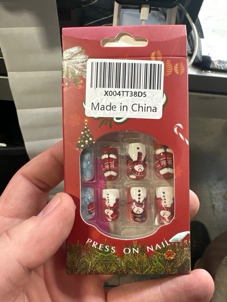 Condition photo showing New/Like New for 24 Pcs Christmas Square Press on Nails Medium Fake Nails with Design Red Snowmen Snowflakes Full Cov