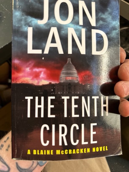 Condition photo showing New/Like New for The Tenth Circle (The Blaine McCracken Novels)