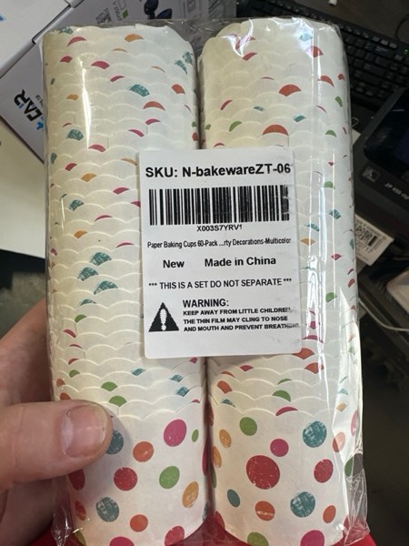 Condition photo showing New/Like New for Paper Baking Cups 60-Pack Large Greaseproof Baking Cups Cupcake Muffin Cases Disposable Cupcake Wrappers For Birthday Baby Shower And Party Decorations-Multicolor