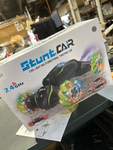 Condition photo showing New/Like New for Eulogia Gesture Control RC Stunt Car with Spray, 1?12 Scale, 360° Rotating Off-Road Drift Vehicle with Lights & Music – Large Size, Ideal for Kids Ages 5-12 (15.35 * 3.74 * 9.45 inches Large Multicolored