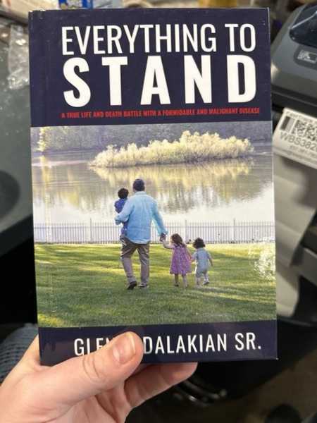 Condition photo showing New/Like New for Everything to Stand: A true life and death battle with a formidable and malignant disease