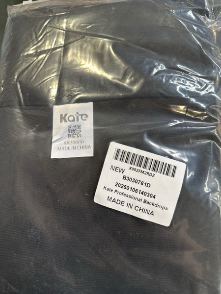 Condition photo showing New/Like New for Kate 5ft×7ft Solid Black Backdrop Portrait Background for Photography Studio 5ftX7ft Black