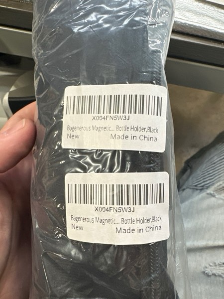 Condition photo showing New/Like New for Bagenerous Gym Magnetic Water Bottle Holder with Adjustable Shoulder Strap and Phone Pocket,Holds 30/40oz Bottle Sleeve with Handle/Handleless,7 Card Pockets Black
