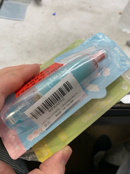 Condition photo showing New/Like New for LonJit Double-Sided Tape Roller, 0.24In×16.4Ft, 360° Rotating Head, Refillable Core, Retractable Tape Dispenser for Scrapbooking and Crafts?(Blue?1 Main Body+ 4 Replacement Refills?)