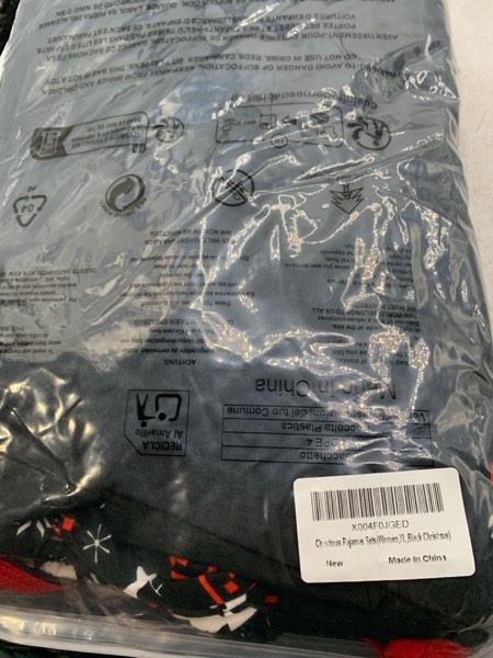 Condition photo showing New/Like New for Onancehim Matching Christmas Pajamas Sets for Family, Cute Womens Mens Christmas Pjs Set Women X-Large Black Christmas