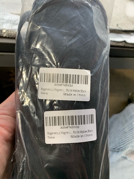 Condition photo showing New/Like New for Bagenerous Gym Magnetic Water Bottle Holder with Adjustable Shoulder Strap and Phone Pocket,Holds 30/40oz Bottle Sleeve with Handle/Handleless,7 Card Pockets Black