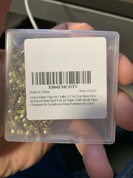Condition photo showing New/Like New for 150pcs Paper Clips for Crafts, 0.17x0.31in Shiny Smooth Round Head Split Pins for Paper Crafts Brads Paper Fasteners for Scrapbooks Brass Fasteners for Cards Photo Walls Kids Craft (Gold)