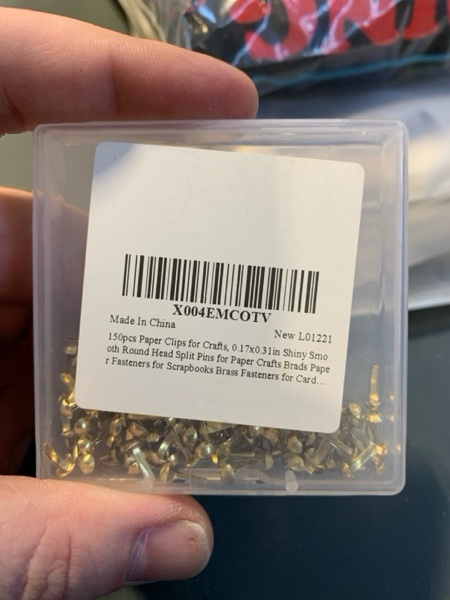 Condition photo showing New/Like New for 150pcs Paper Clips for Crafts, 0.17x0.31in Shiny Smooth Round Head Split Pins for Paper Crafts Brads Paper Fasteners for Scrapbooks Brass Fasteners for Cards Photo Walls Kids Craft (Gold)