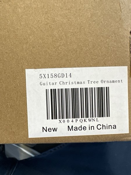 Condition photo showing New/Like New for WDS WONDROUS Guitar Christmas Ornament Gold, Glass Guitar Hanging Ornament Set for Xmas Tree Decor Holiday Party Home Gift, Handcrafted Holiday Decoration, Music Collection(2.36”)