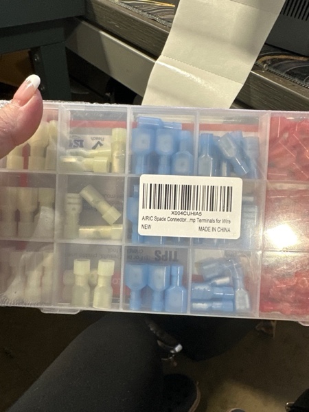 Condition photo showing New/Like New for AIRIC UL Listed Nylon Spade Quick Disconnect Connectors Kit, 22-10 Gauge Male and Female Electrical Connector Wire Spade Crimp Terminals, Wiring Crimps Insulated Terminal Assortment Kits, 100 Pcs Spade-100pcs