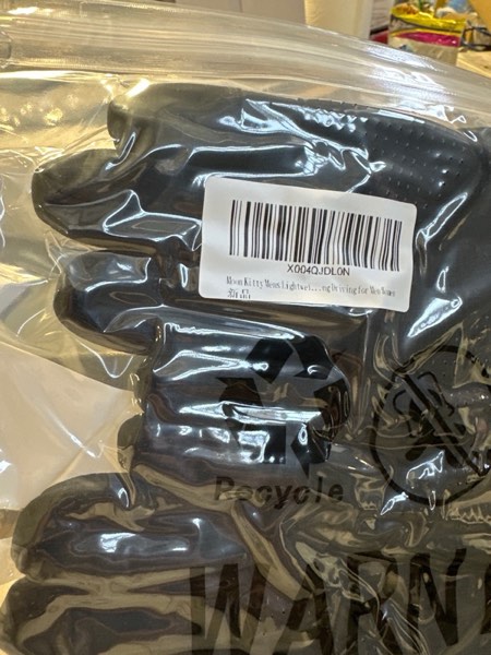 Condition photo showing New/Like New for Moon Kitty Mens Lightweight Running Gloves Winter Waterproof Cold Weather Black Medium