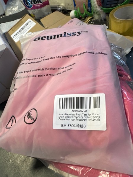 Condition photo showing New/Like New for Beumissy Basic Tees for Women Short Sleeve Crewneck Cotton T-Shirts Casual Summer Tops Dark Pink Small
