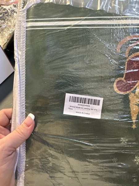 Condition photo showing New/Like New for Artoid Mode Green Sleigh Star Xmas Tree Merry Christmas Kitchen Towels Dish Towels, 18x26 Inch Farmhouse Holiday Winter Decoration Cleaning Set of 4