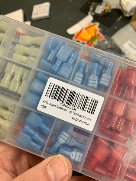 Condition photo showing New/Like New for AIRIC UL Listed Nylon Spade Quick Disconnect Connectors Kit, 22-10 Gauge Male and Female Electrical Connector Wire Spade Crimp Terminals, Wiring Crimps Insulated Terminal Assortment Kits, 100 Pcs Spade-100pcs