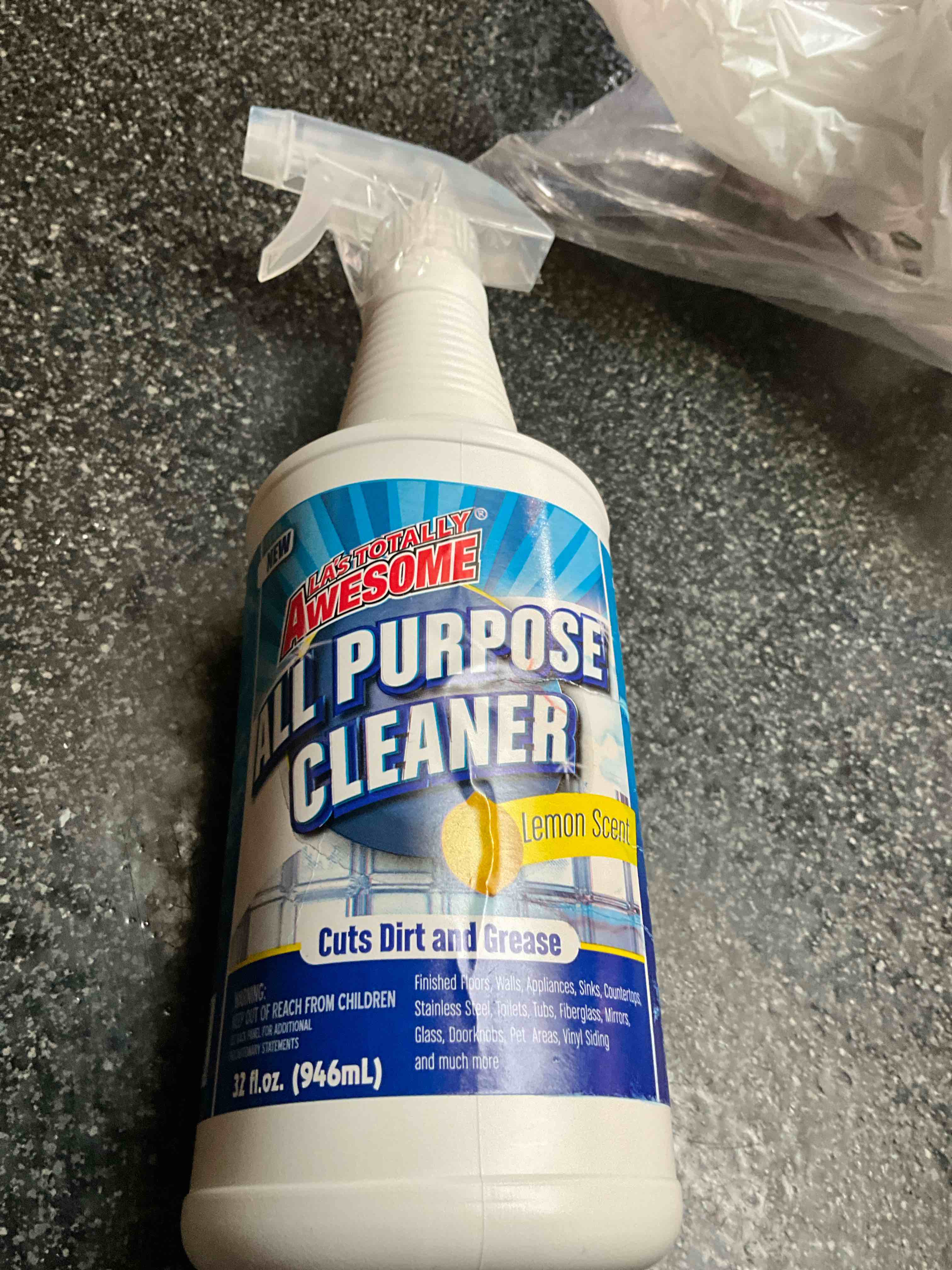 Totally Awesome - All Purpose Cleaner - Lemon Scent - 32 oz 