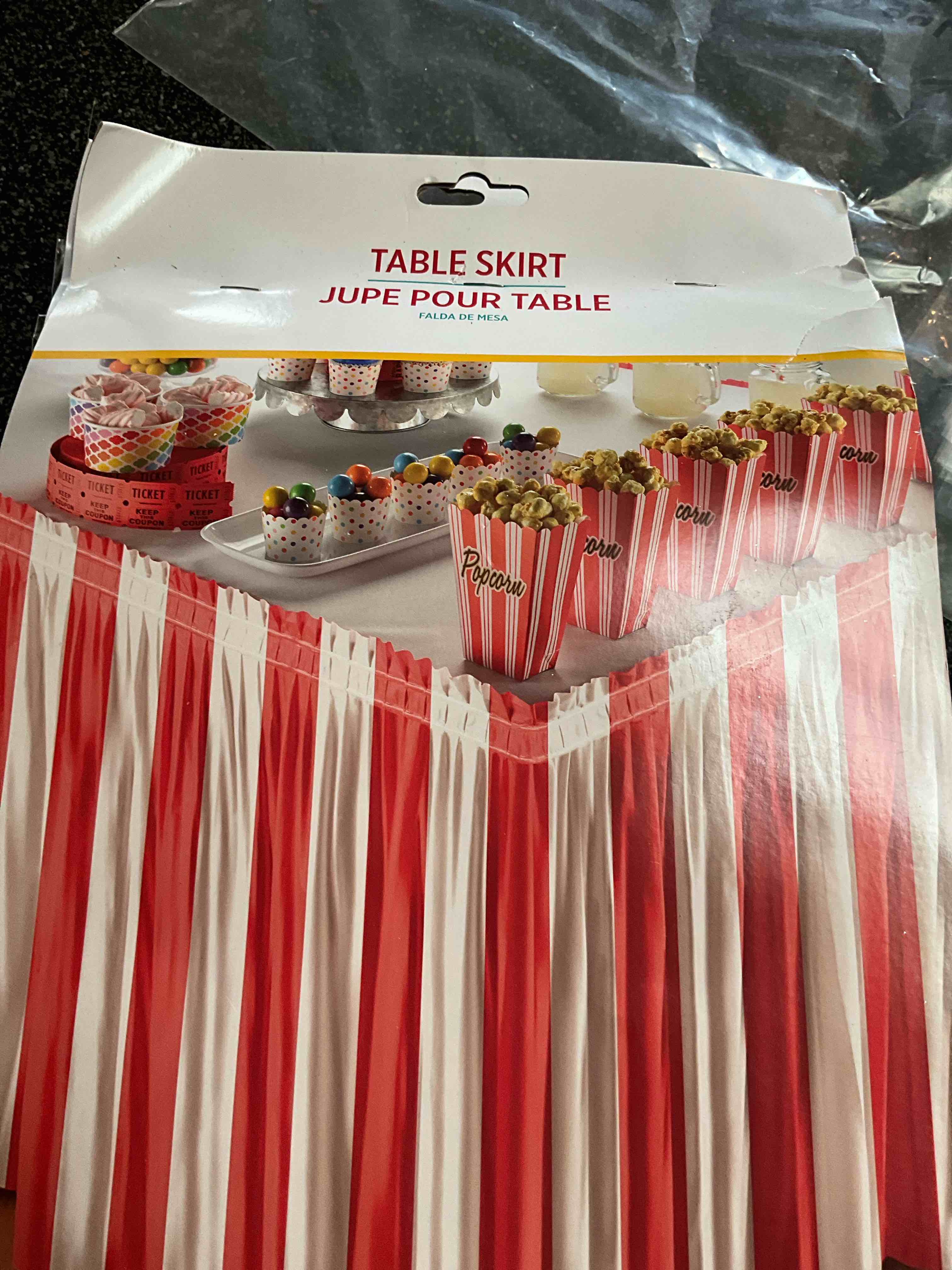 Red & White - Party Table Skirt 