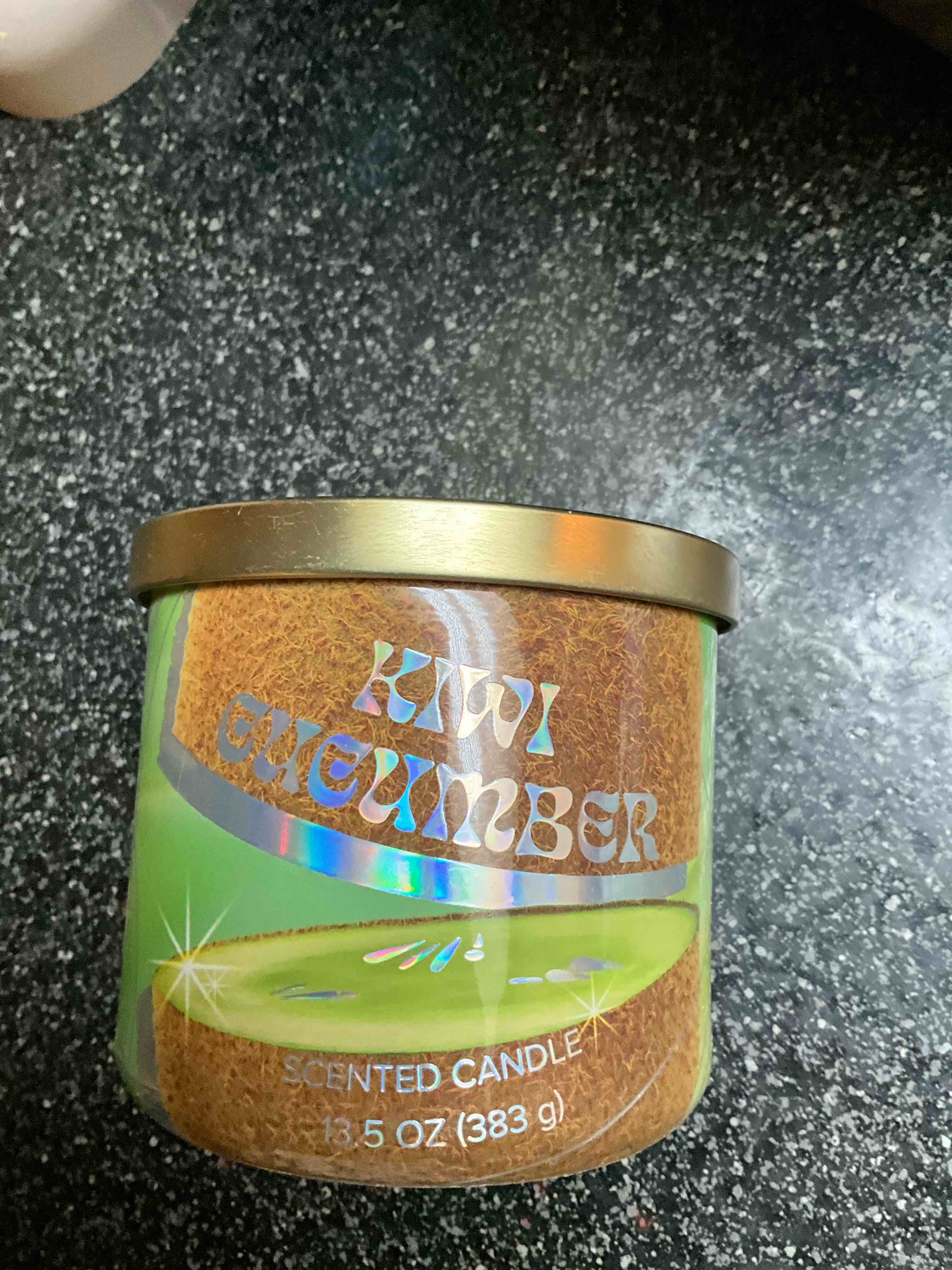 Supreme Lights Candle Inc. - Kiwi/Cucumber - 13.5 oz 