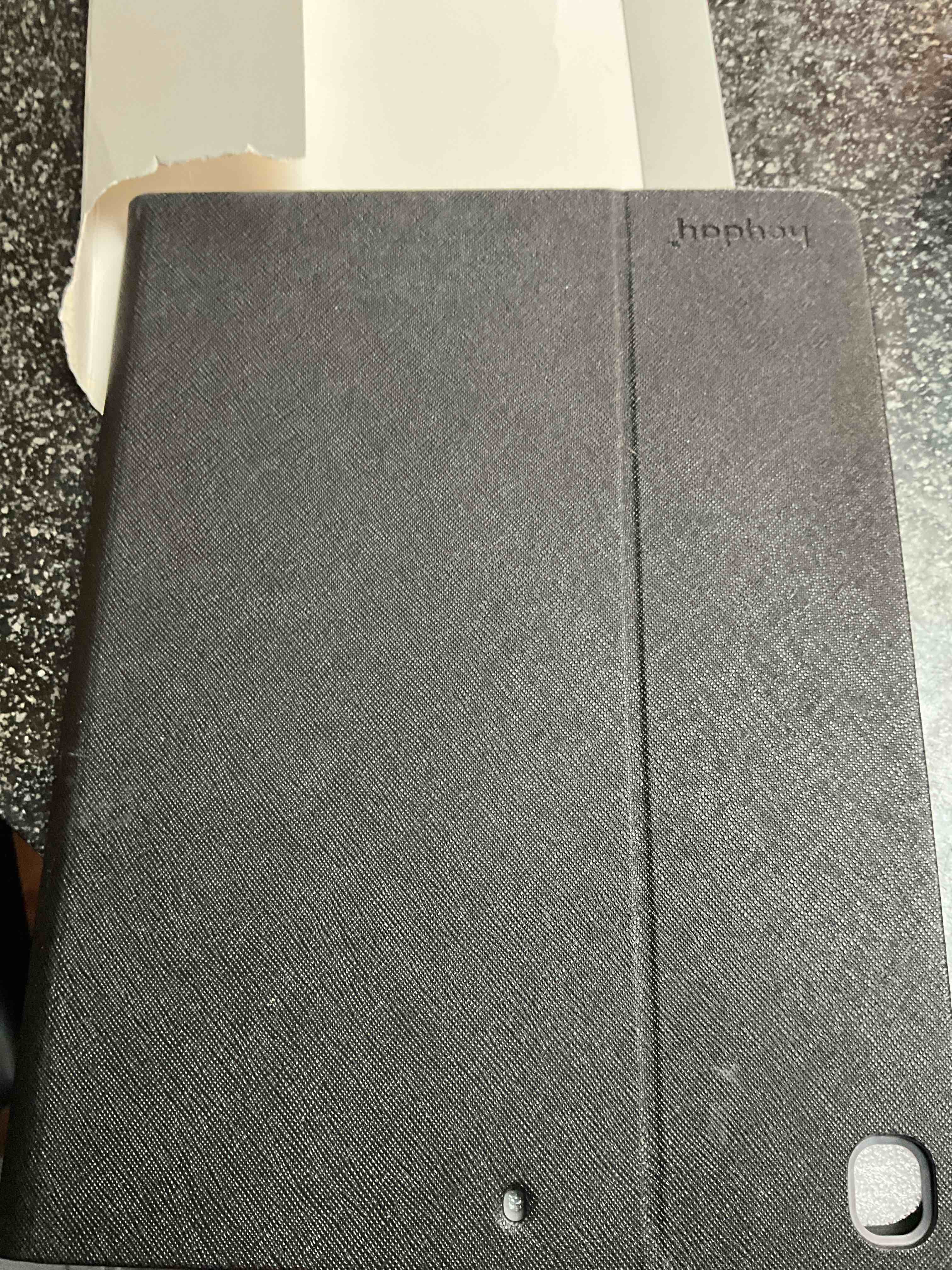 Heyday - iPad Case 10.2 - Black  - adjustable tri fold stand - stylus holder - magnetic flap 