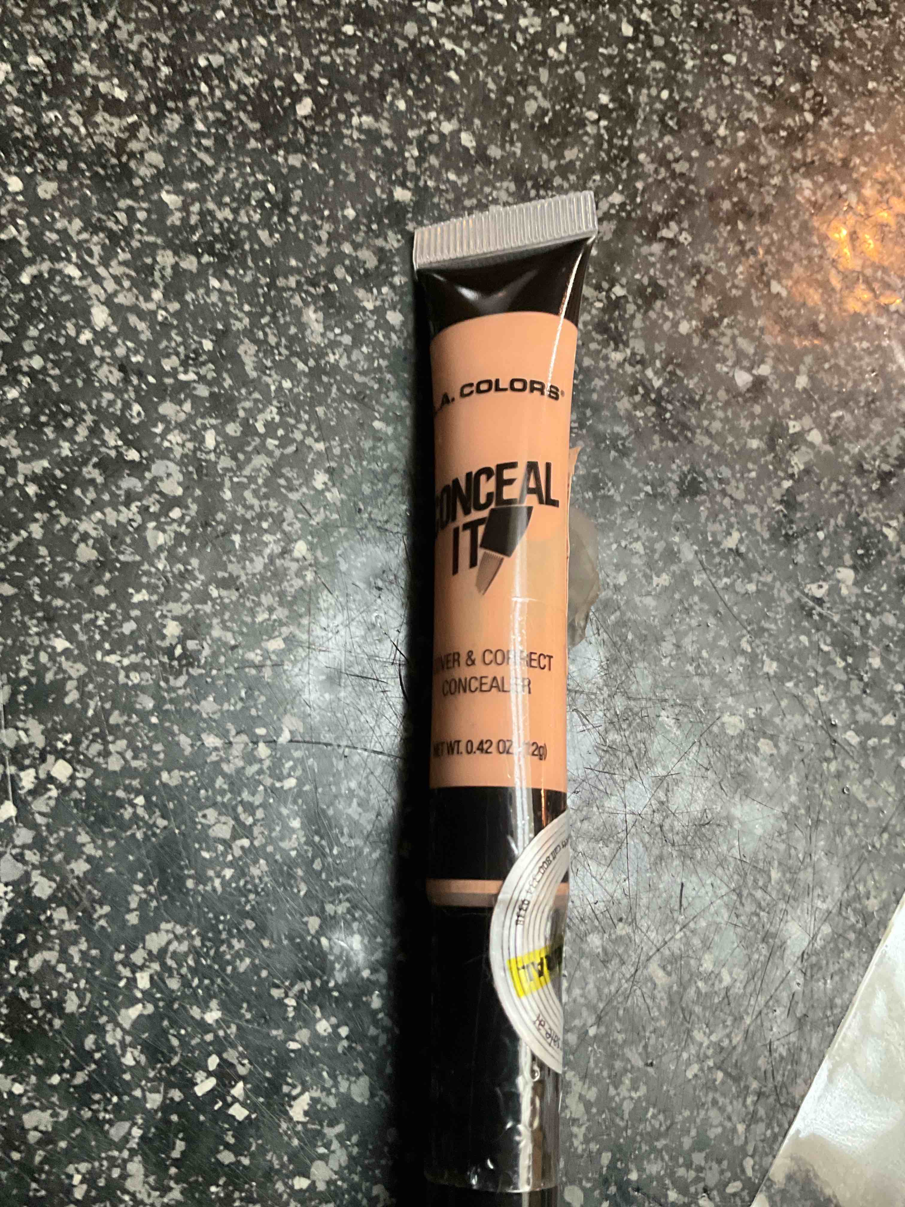 L.A. COLORS Conceal It Concealer, Light Medium CC572