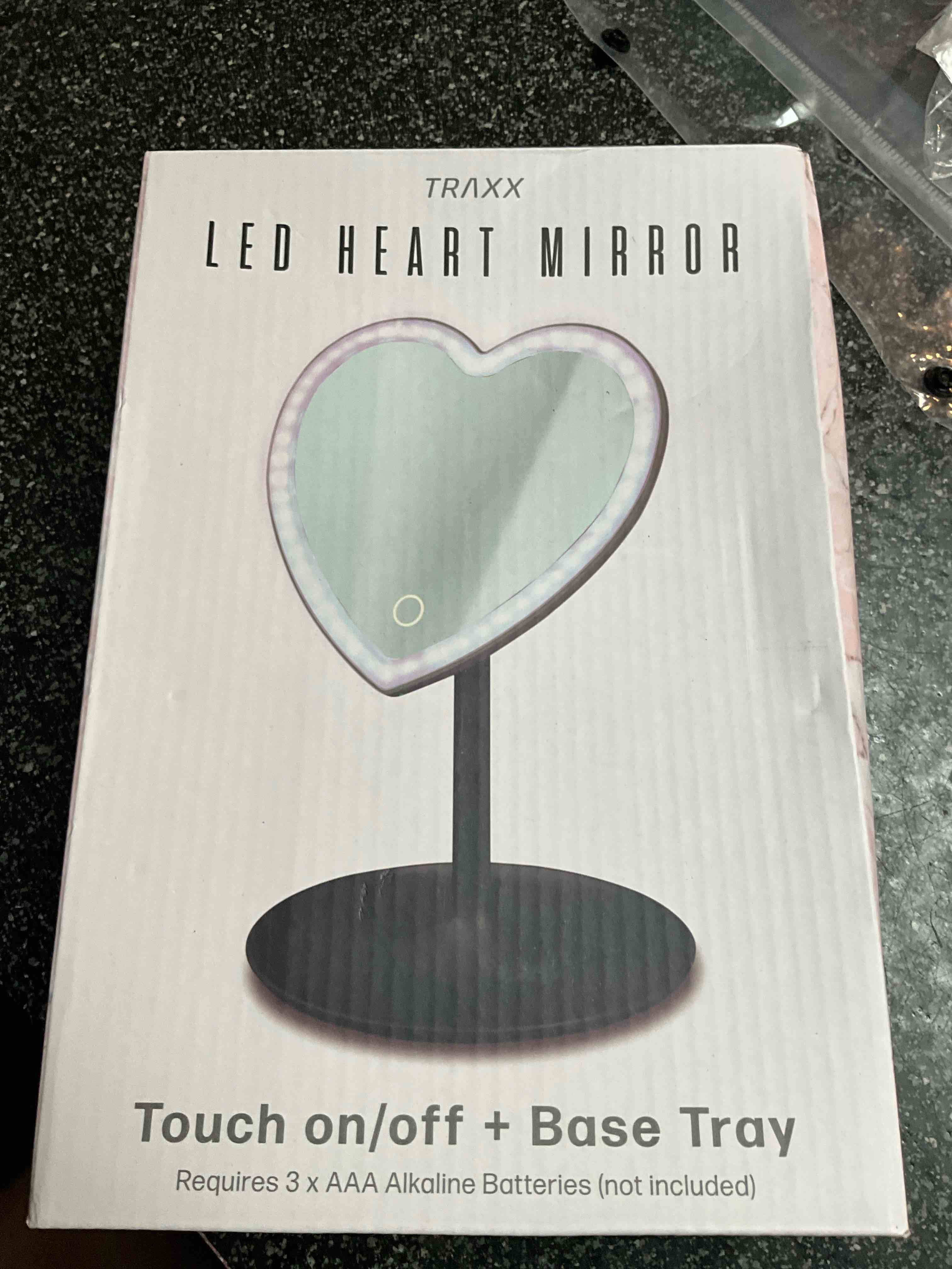 Traxx LED Heart Mirror - Touch on/off + Base Tray 