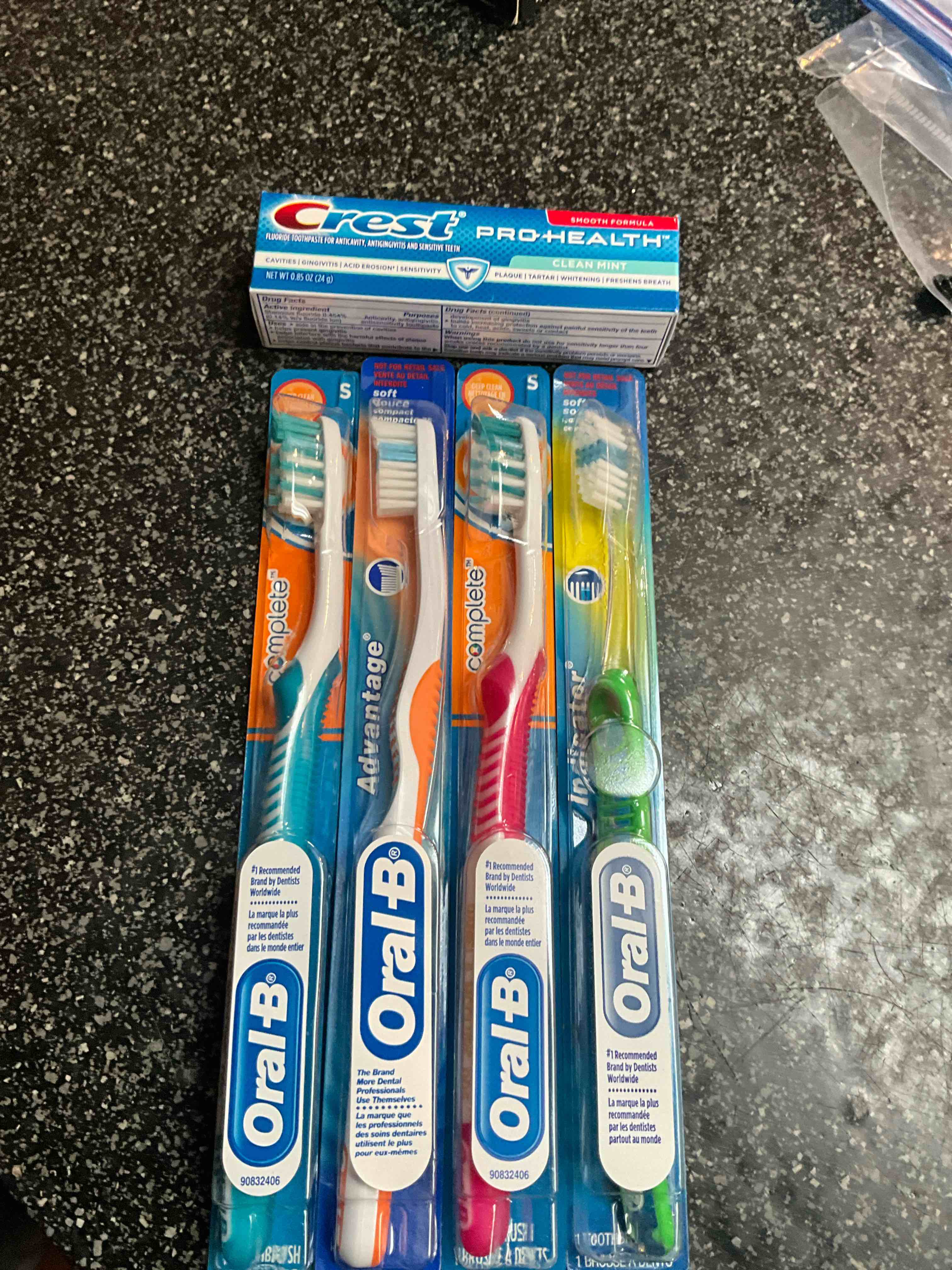 Oral-B Complete Deep Clean Toothbrush, 35 Soft (Colors Vary) - 4 count + Crest Pro Health .85 oz