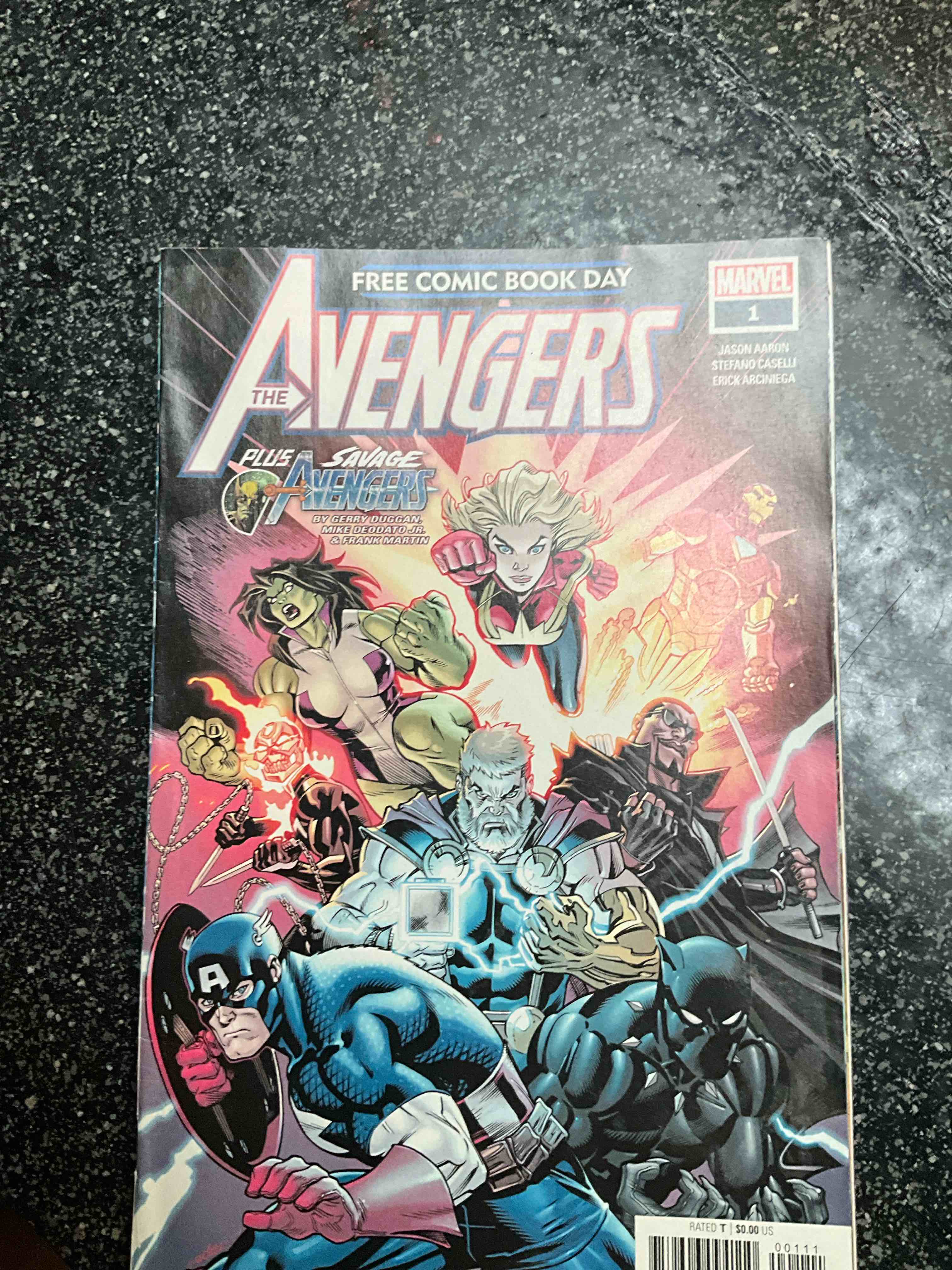 Retro Comic Book - Marvel - The Avengers + Savage Avengers 