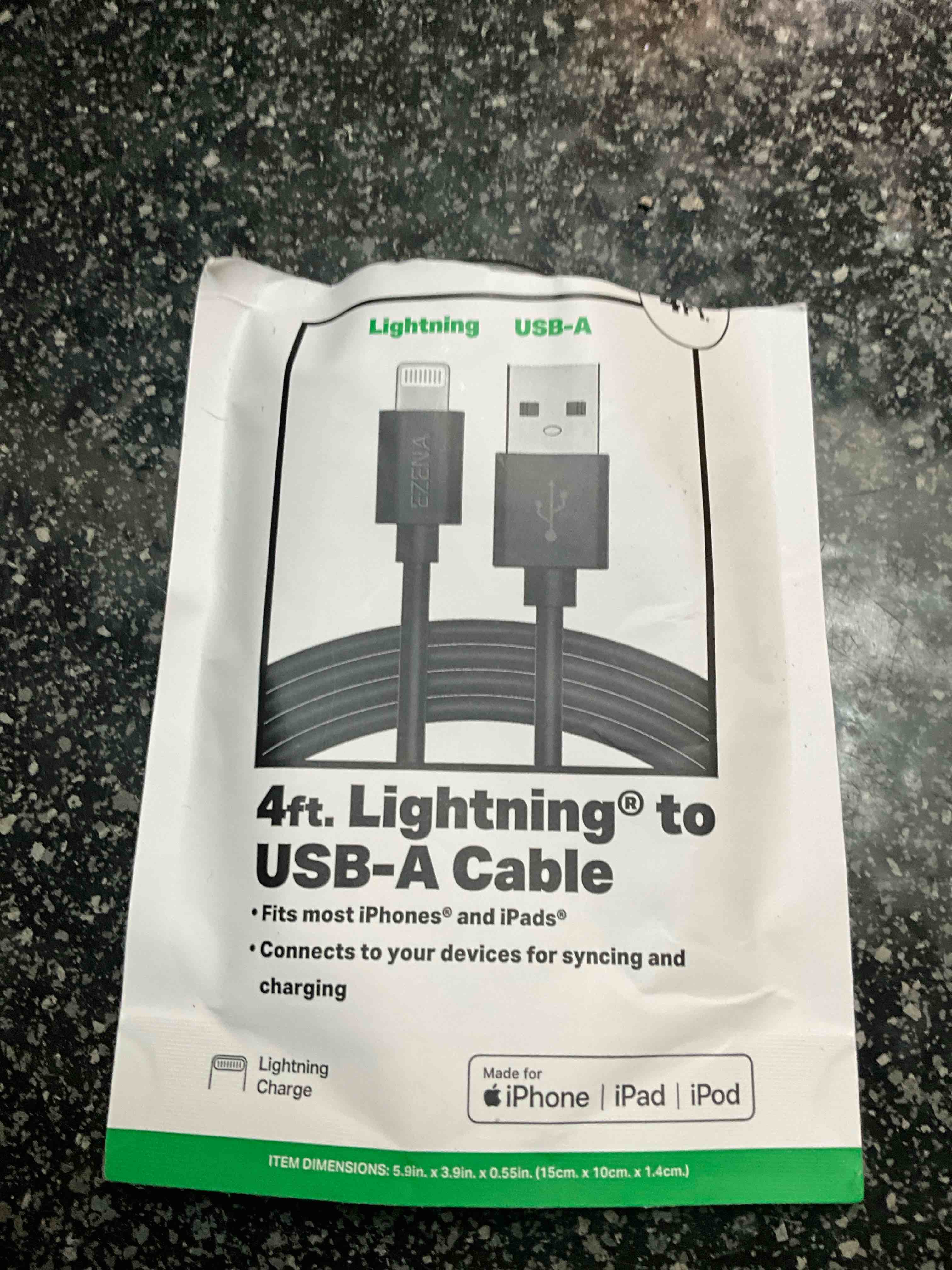 4ft - Lightning to USB-A - Cable - Black 