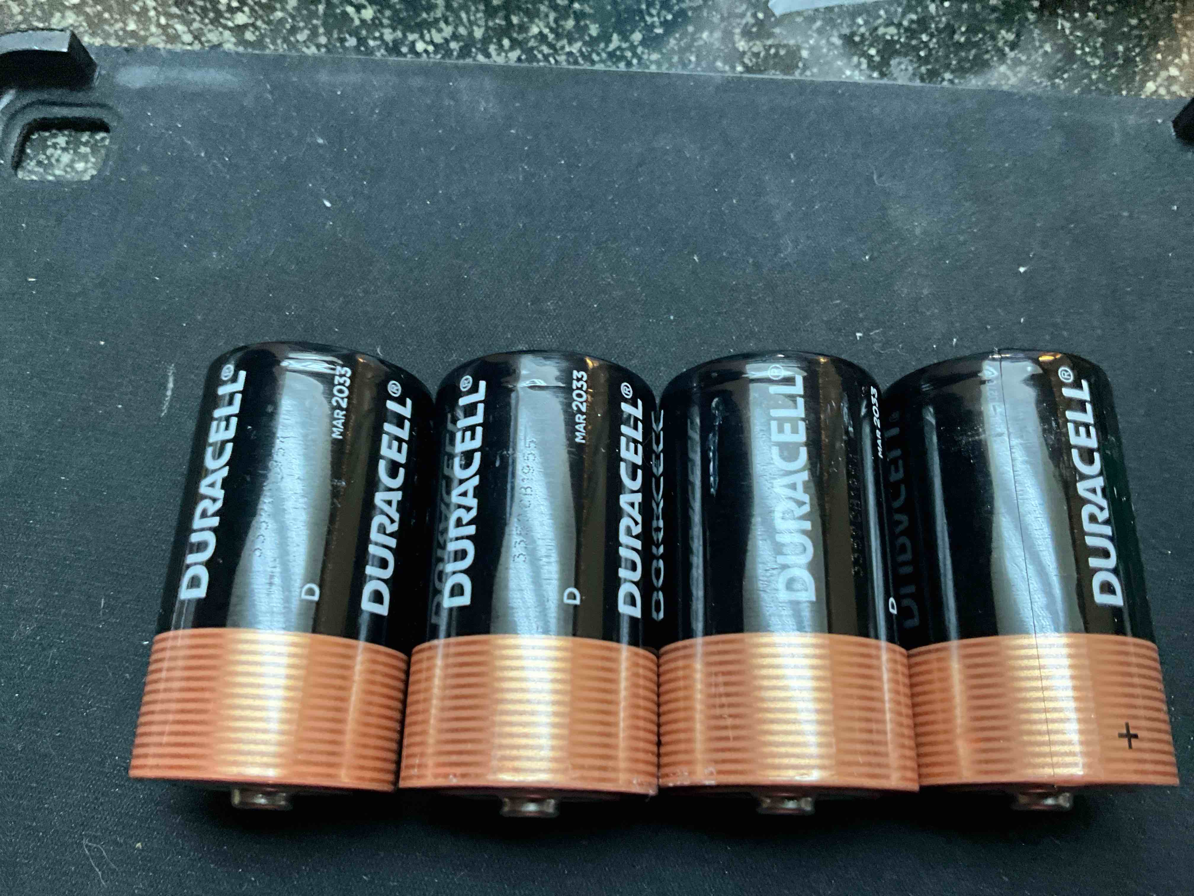 Duracell - CopperTop D Alkaline Batteries with recloseable package - long lasting, all-purpose D battery for household and business - 4 count
