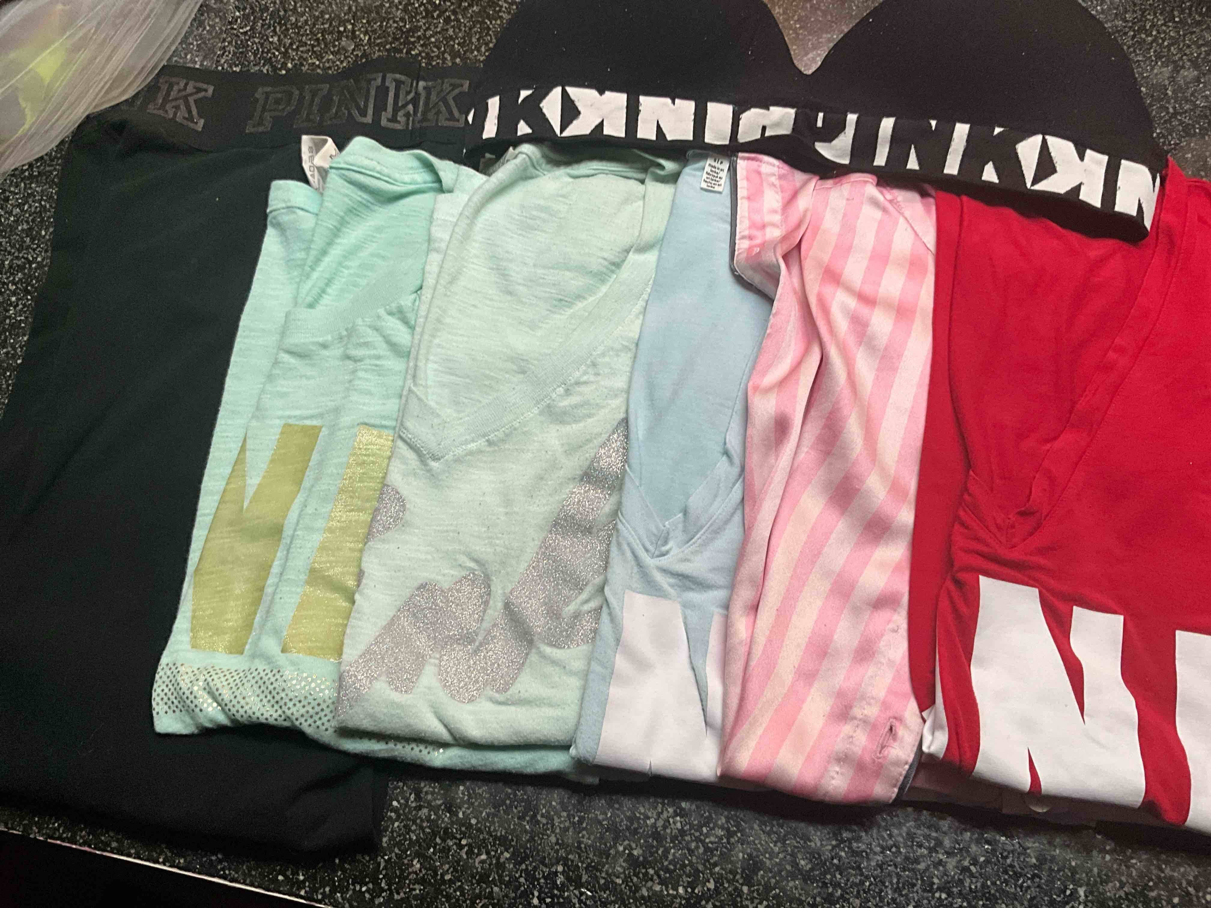 LOT - VS - Pink Items - shirts/bra/pants - 7 items 