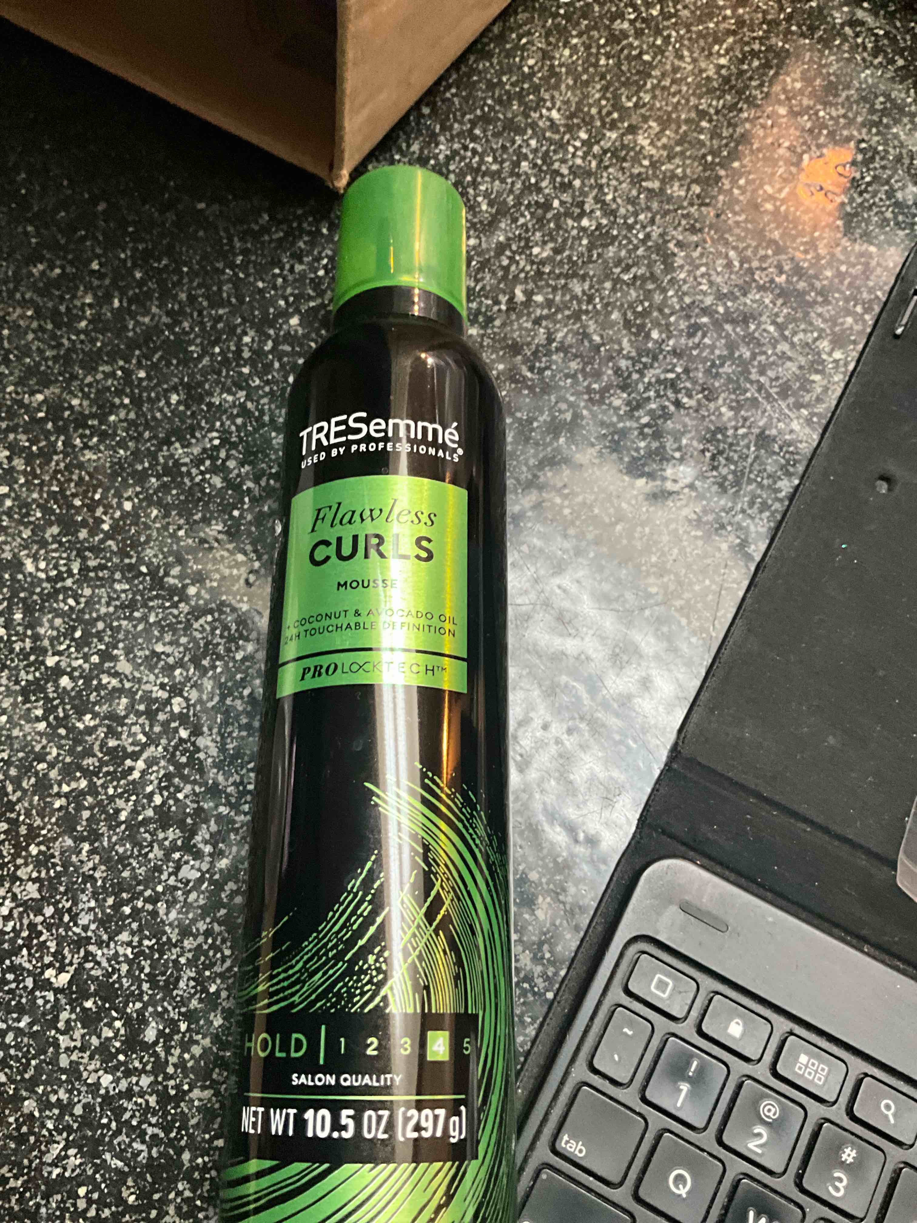 TRESemmé Flawless Curls Mousse, Extra Hold - 10.5 oz 