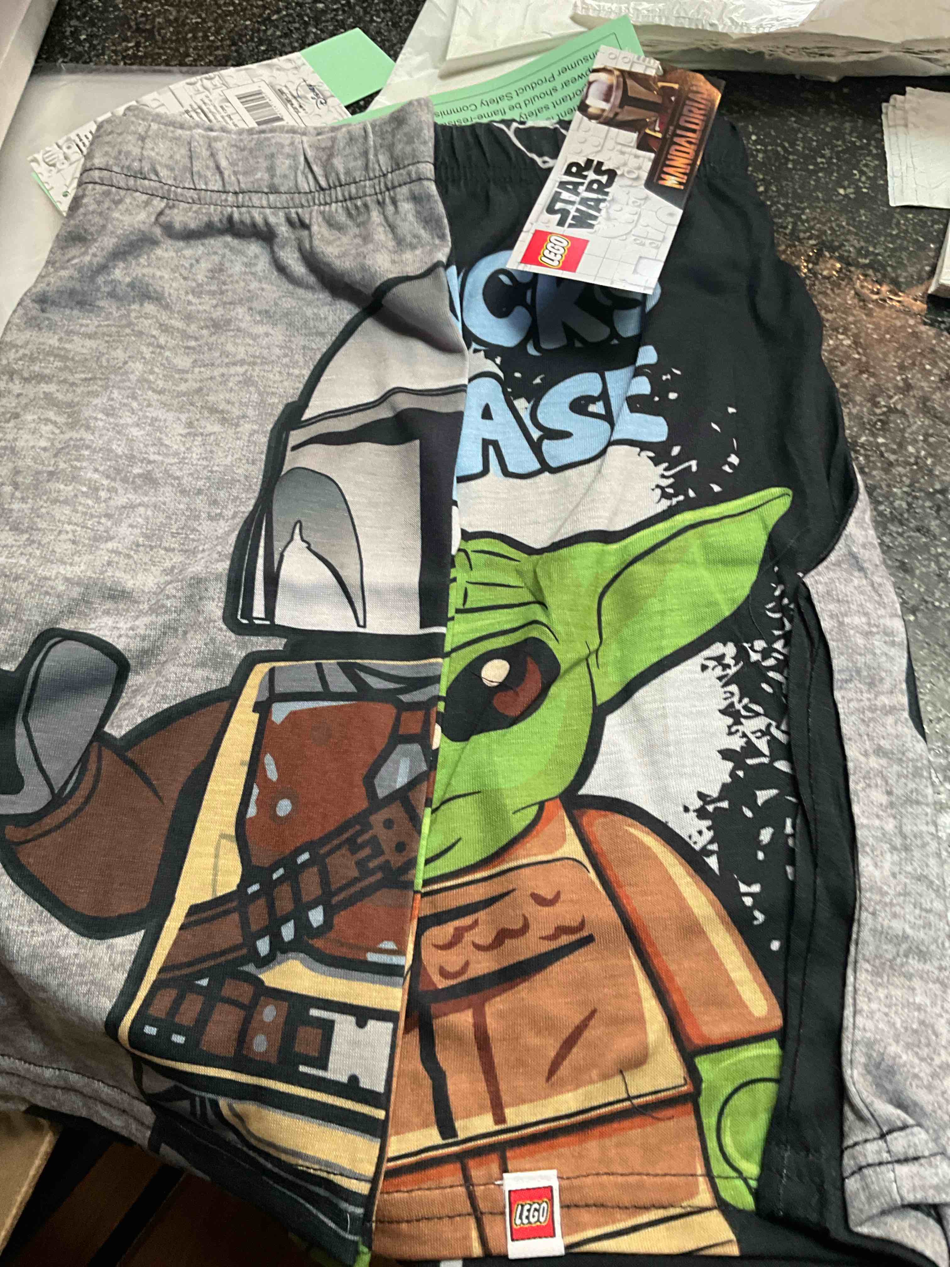 Lego - Star Wars - Mandalorian - Shorts - size - 6/7 