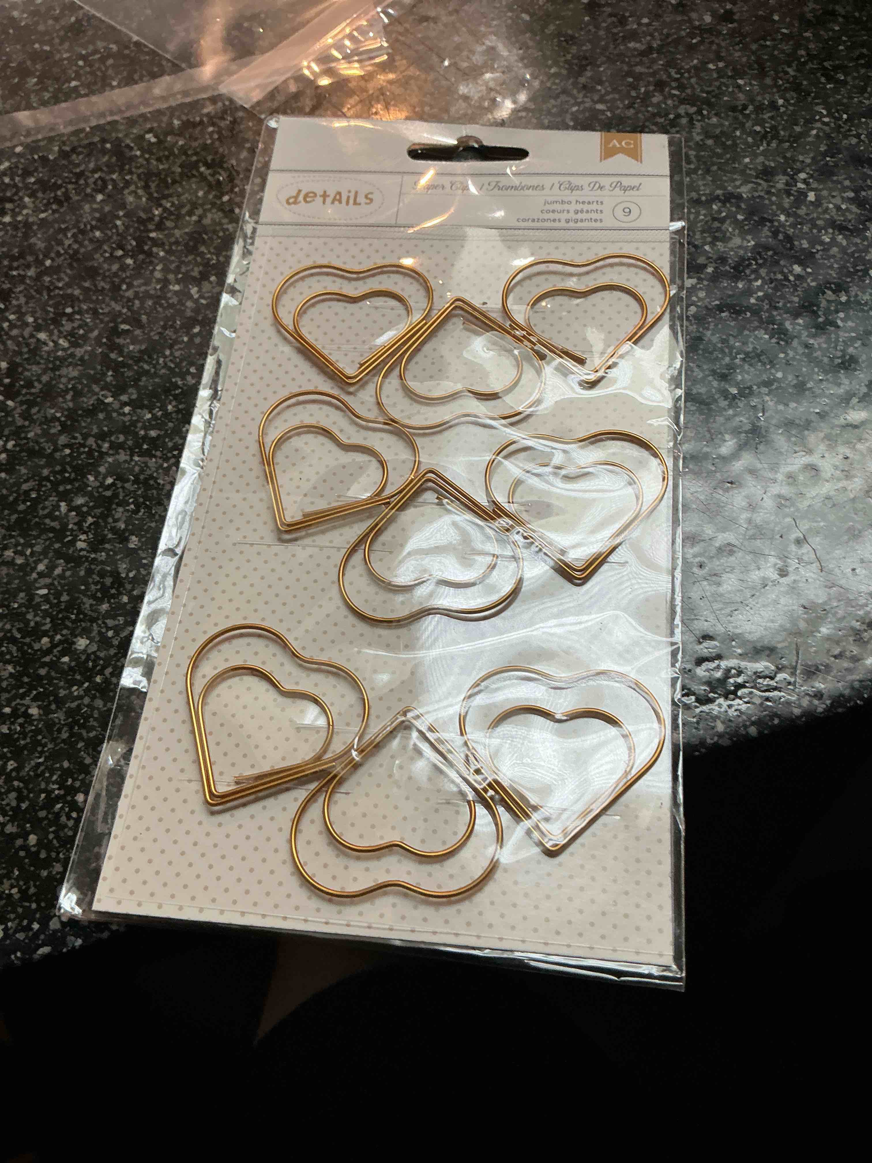 Detail Paper Clips Frambones 
