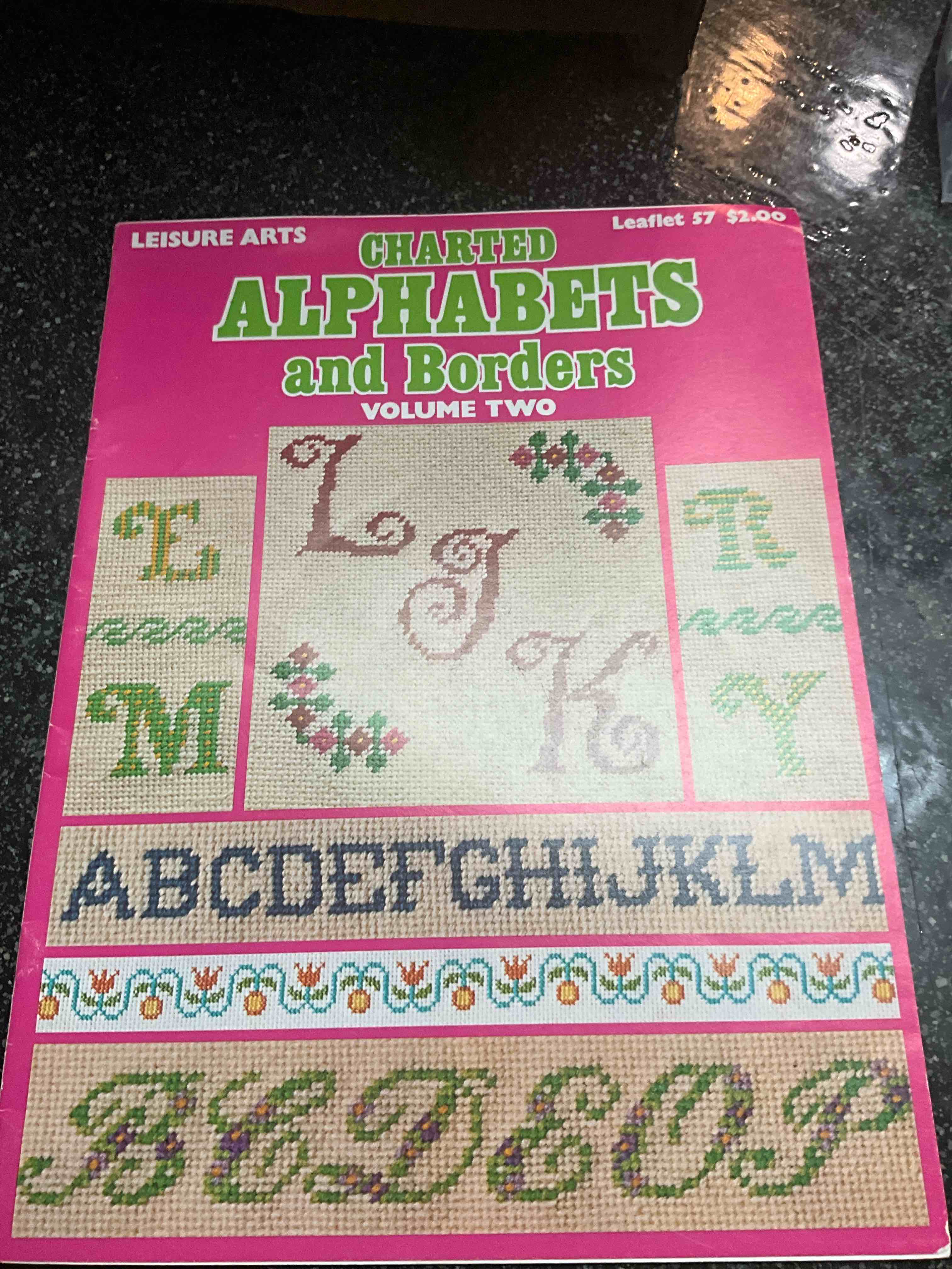 Leisure Arts - Charted Alphabets and Borders - vol. 2 