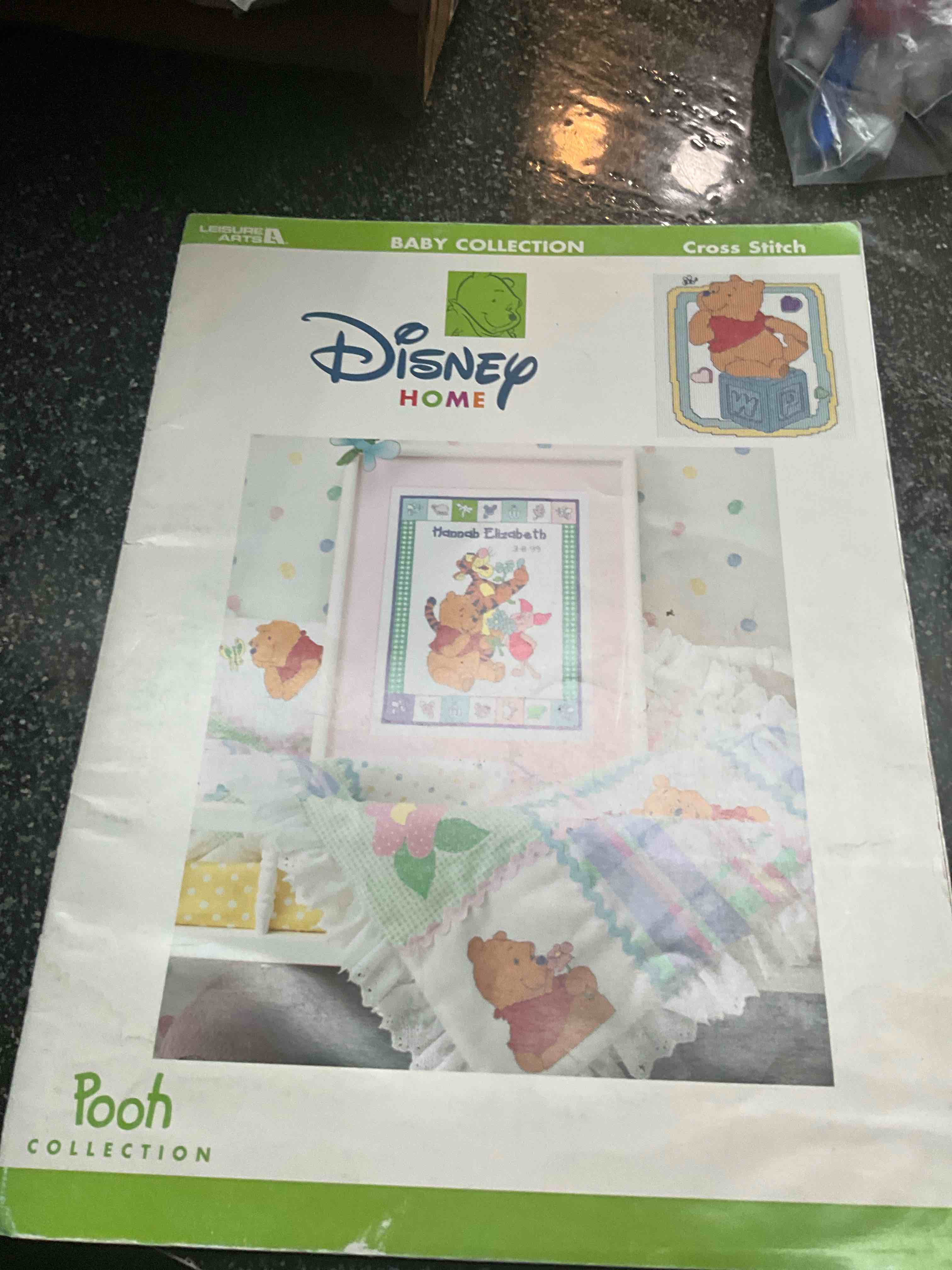 Leisure Arts - Cross Stitch Baby Collection - Disney Home - Pooh Collection 