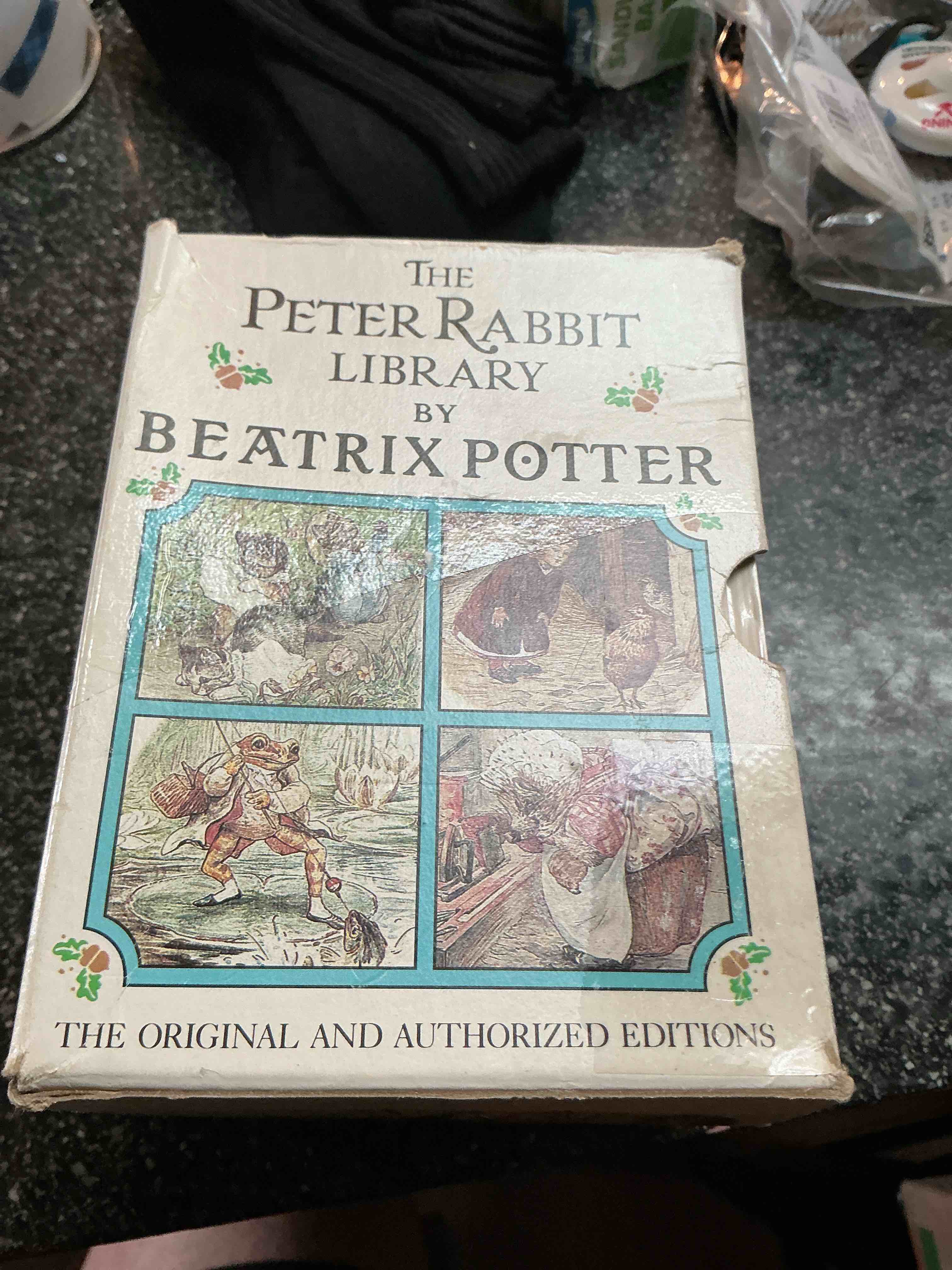 12 Pack Of The Peter Rabbit Library by Beatrix Potter 