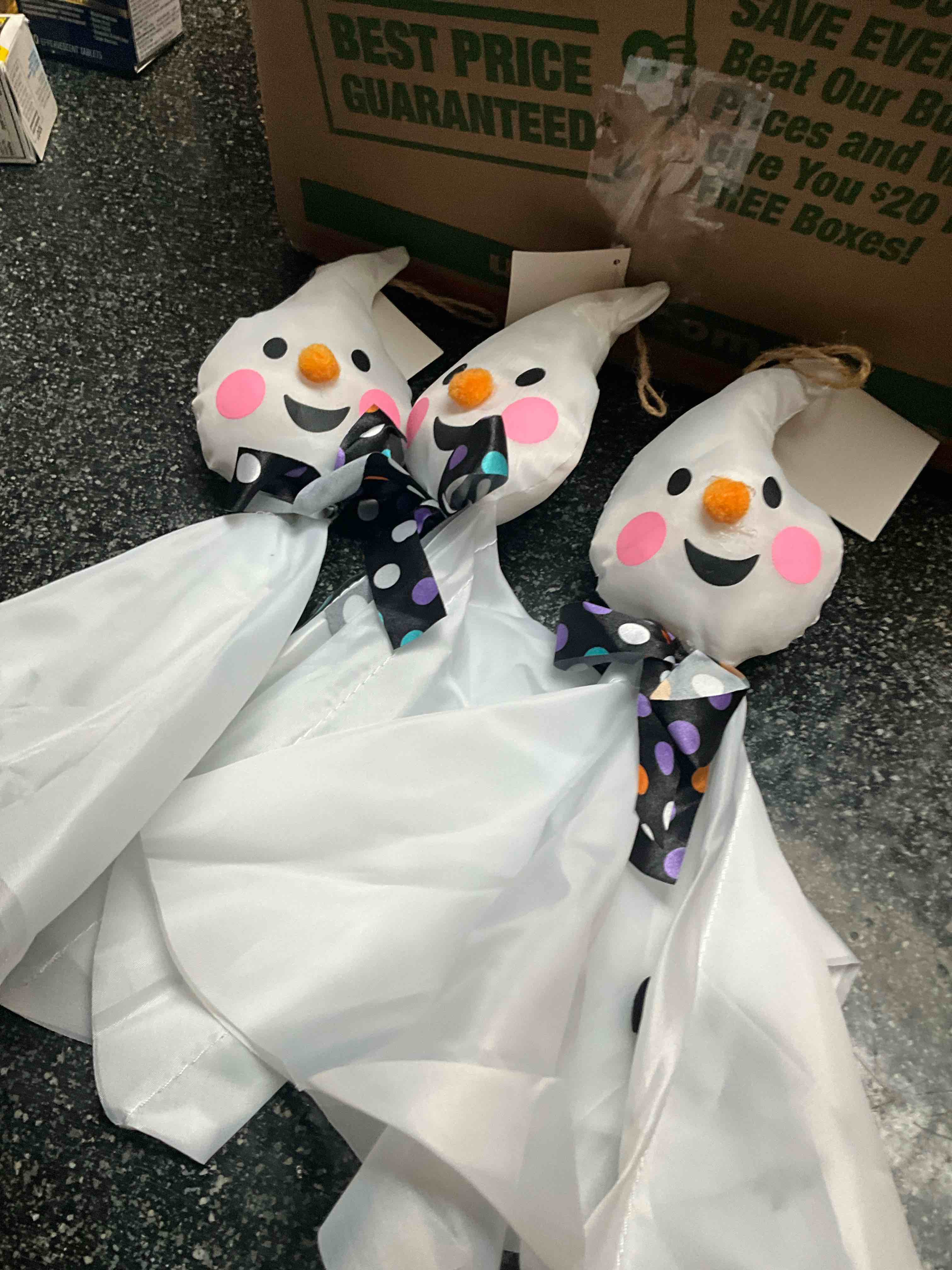 hanging - pose-able ghosts 