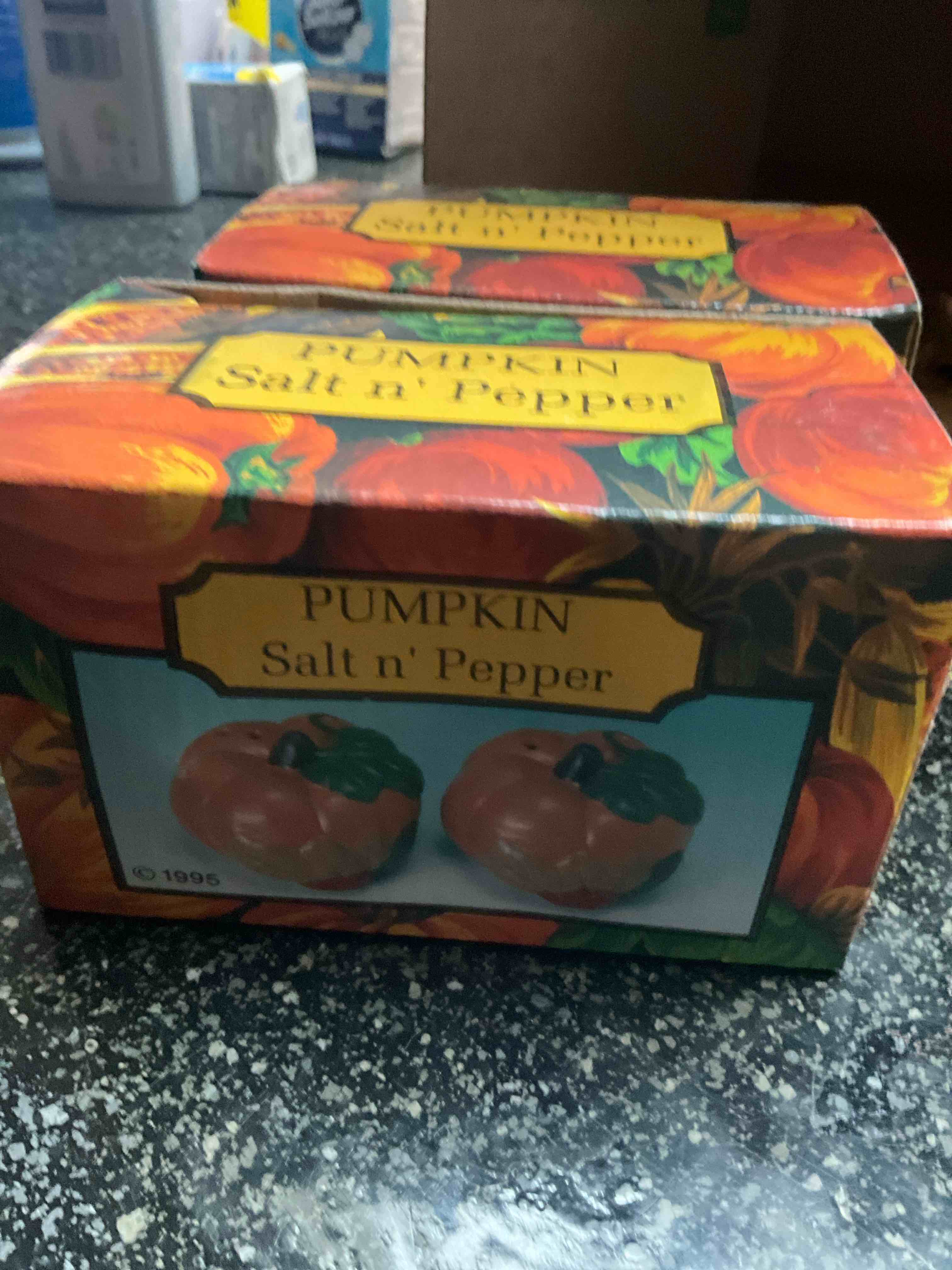 Pumpkin - Salt N Pepper Shakers 