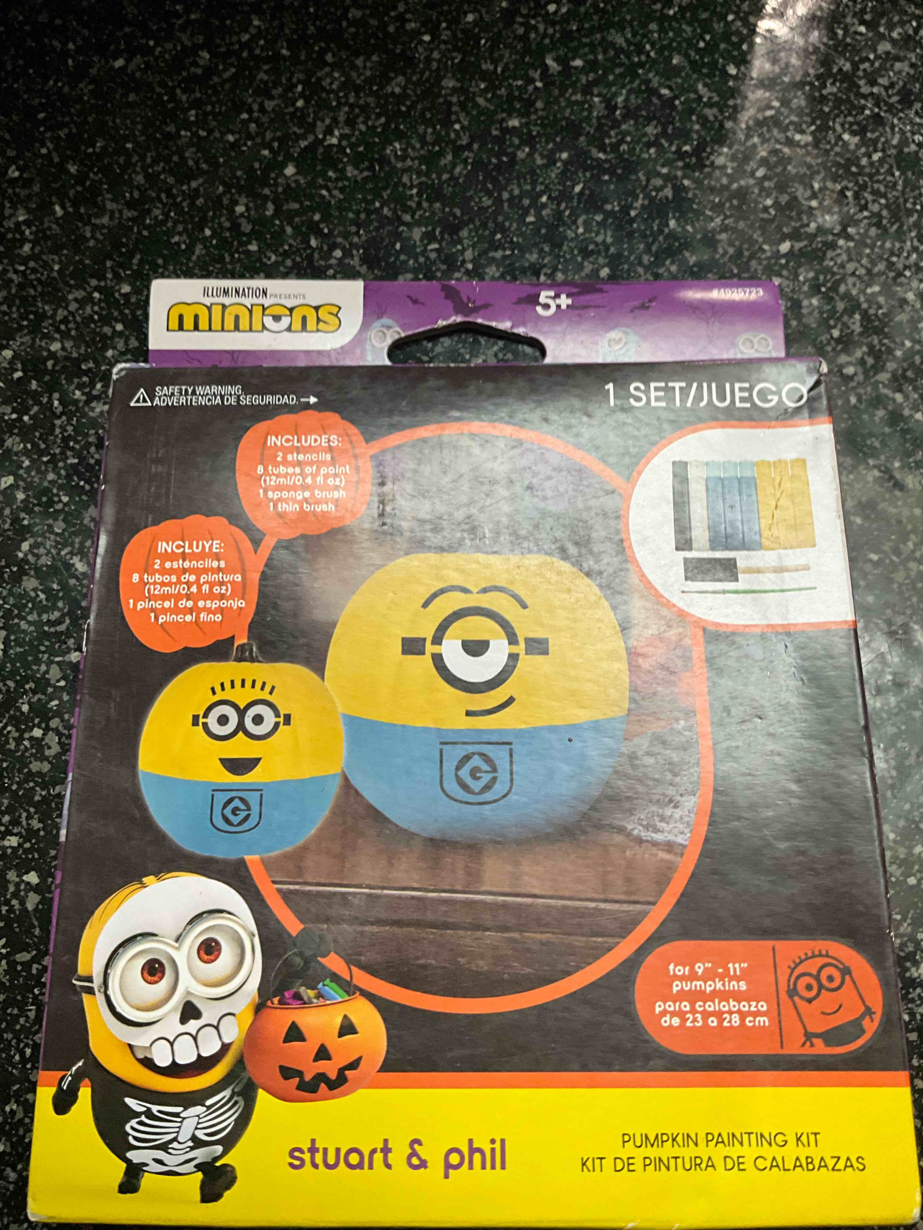 Illumination Minions - Stuart & Phil - Pumpkin Panting Kit 