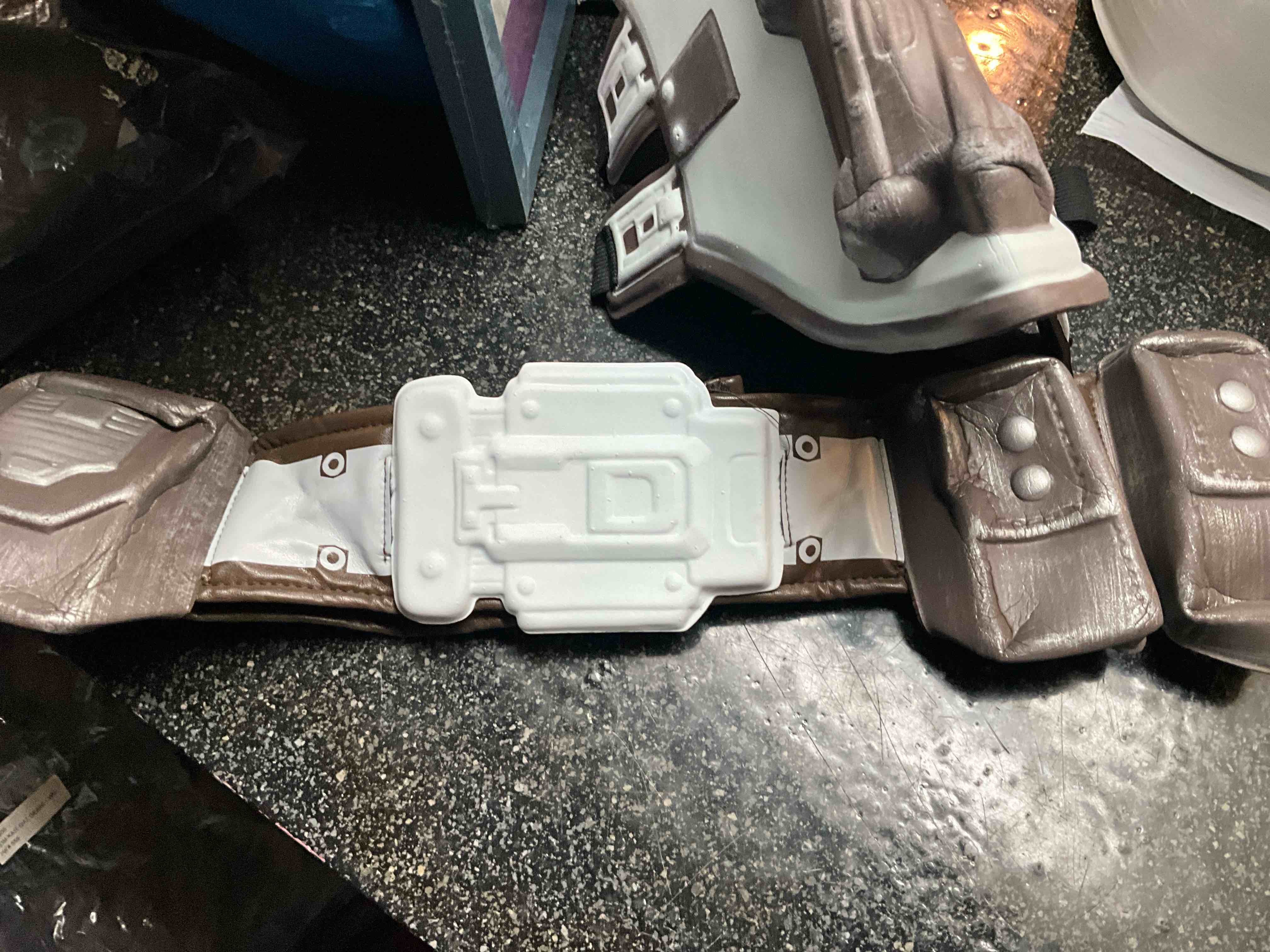 Kait Diaz - Gears 5 - Utility Belts - 2