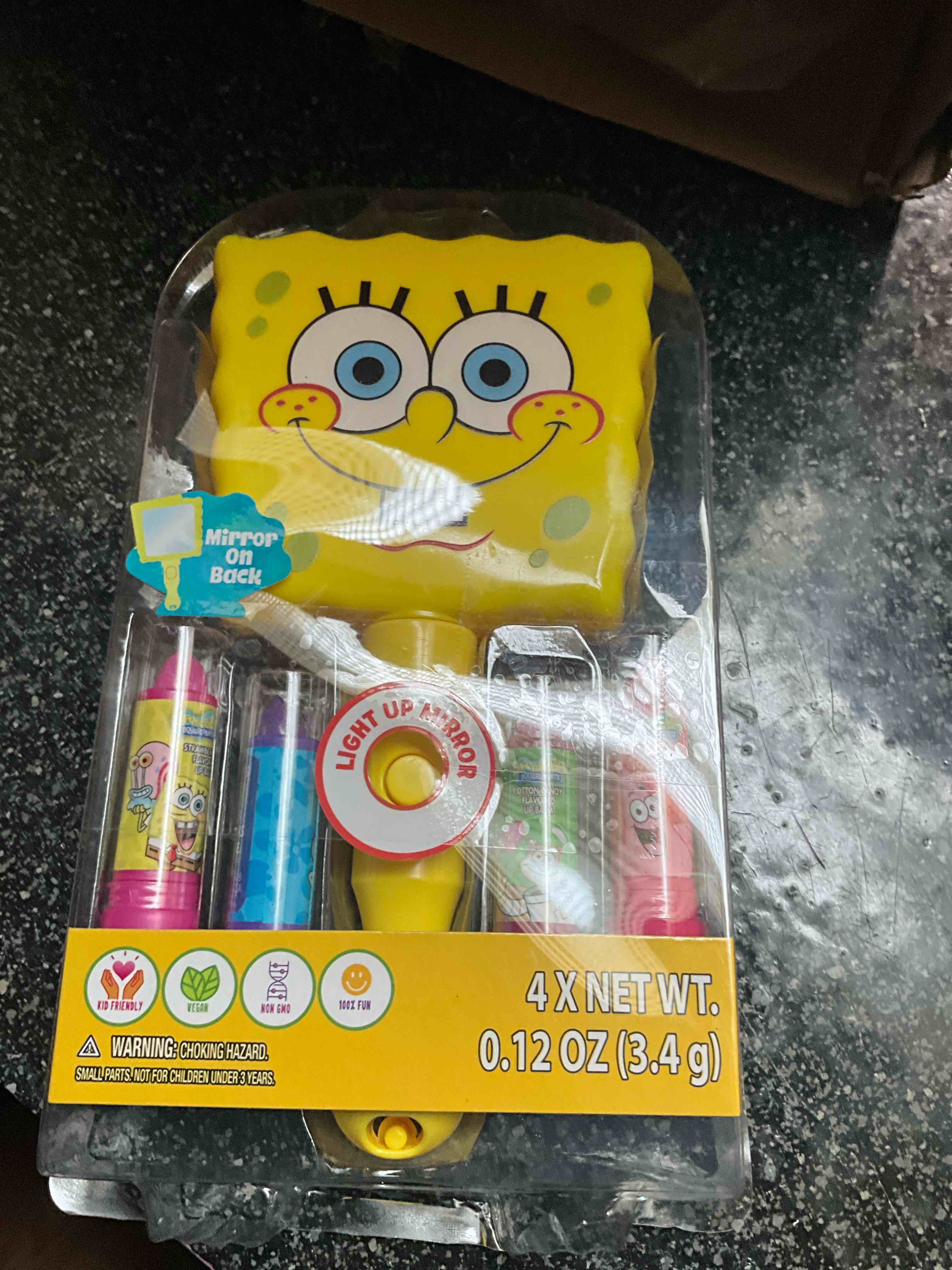 SpongeBob - Lighted Mirror with 4 Plant Based - Lip Gloss 