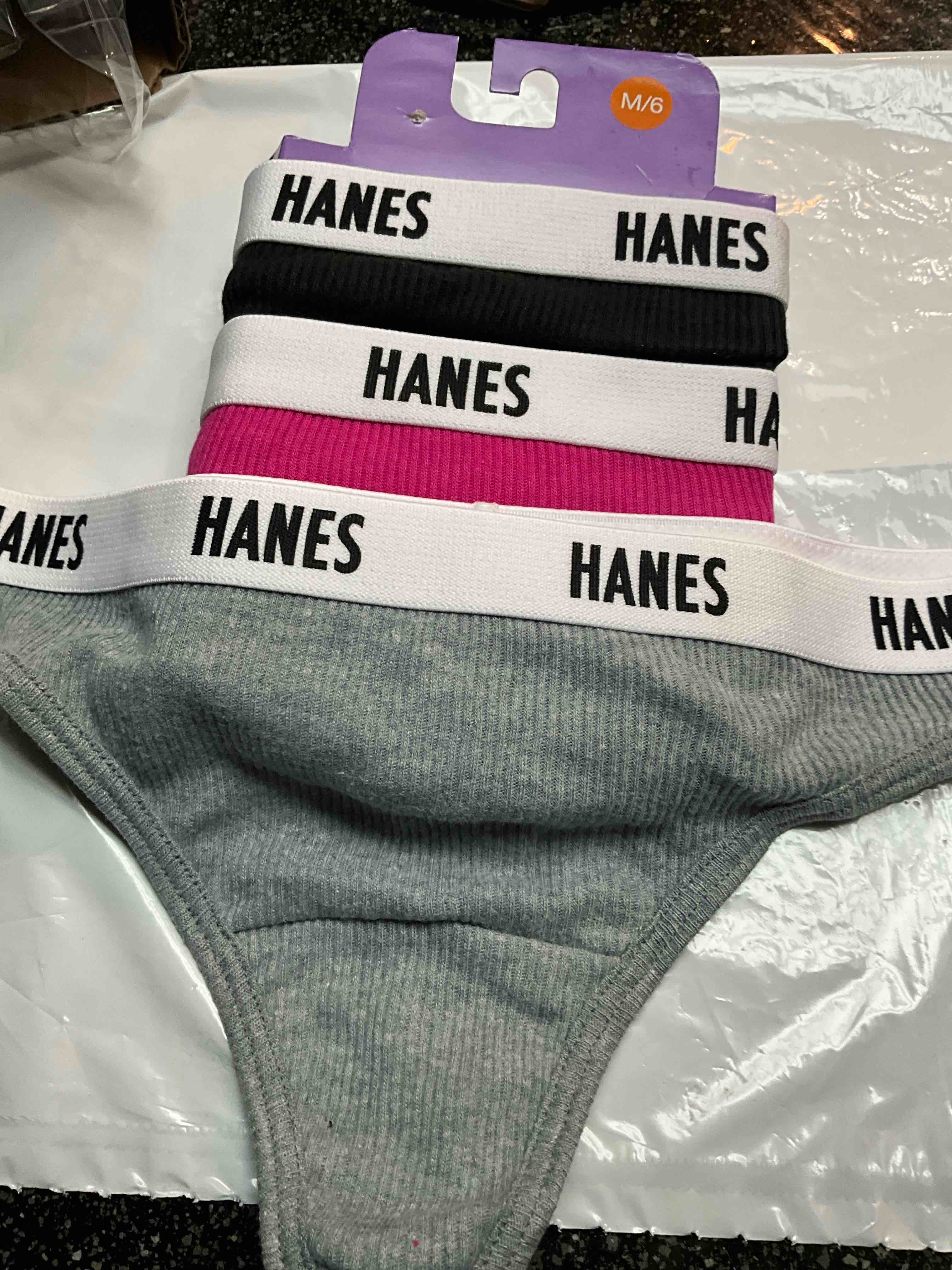Ladies - Hanes - Thong - Underwear - Size - M/6 - 3 pack 