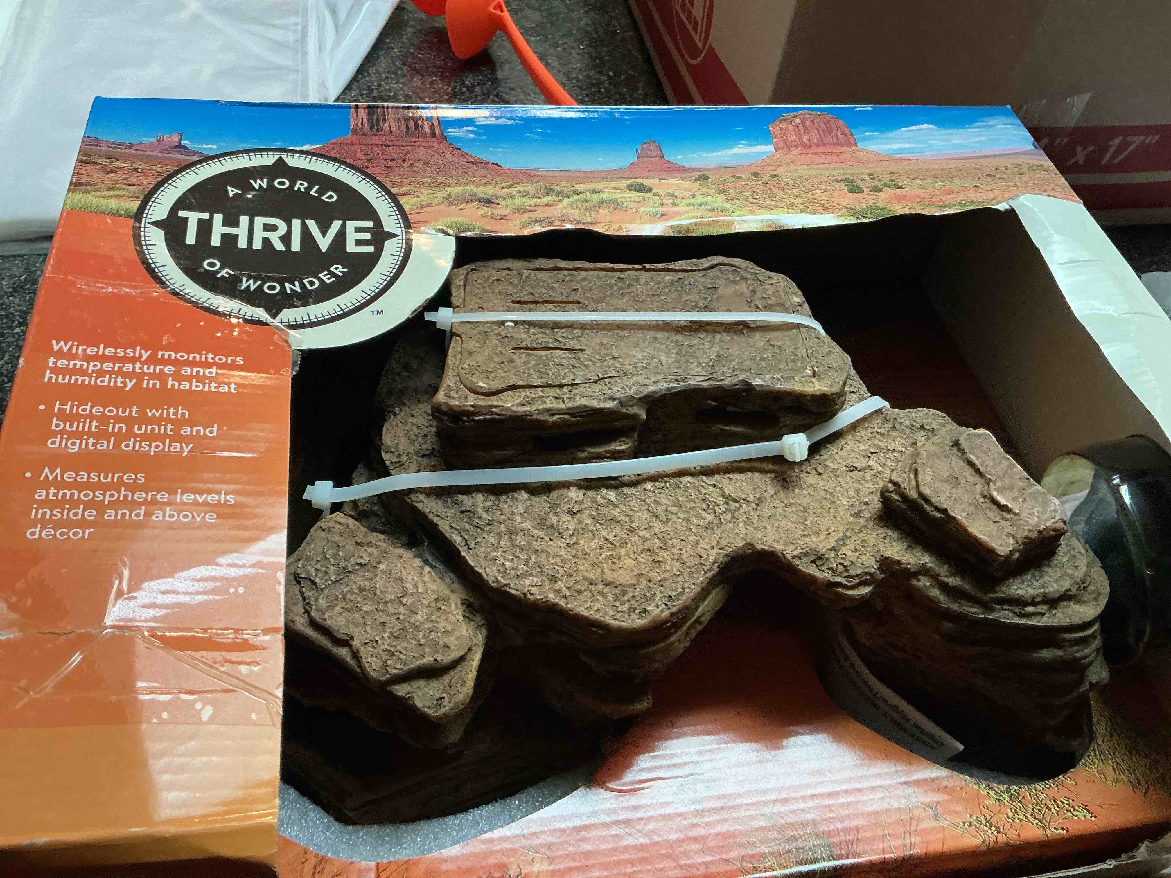 A World Of Wonder - Thrive  - Wirelessly measures temps & humidity 