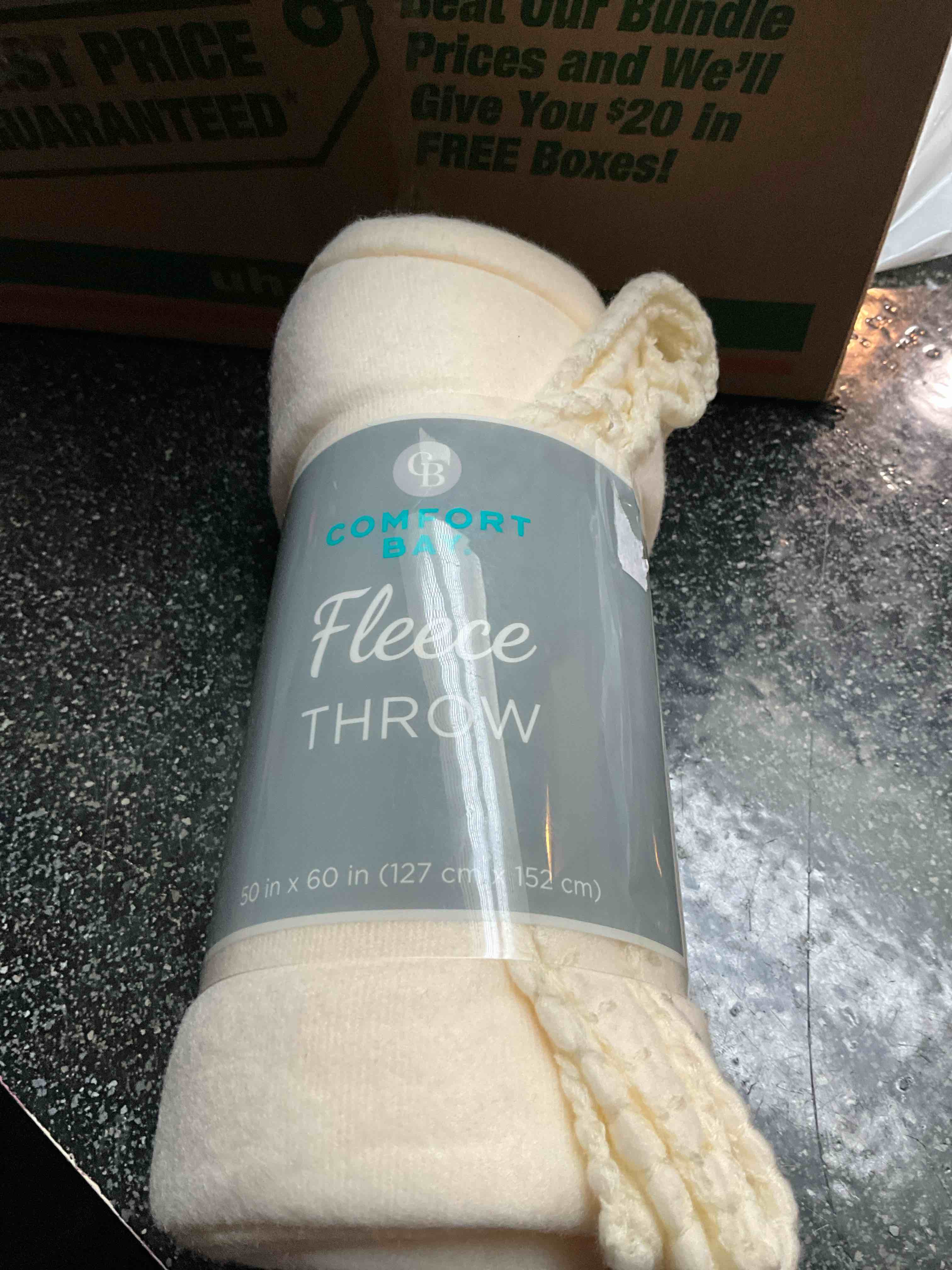 Comfort Bay - Fleece Throw - Cream - 50 x 60 