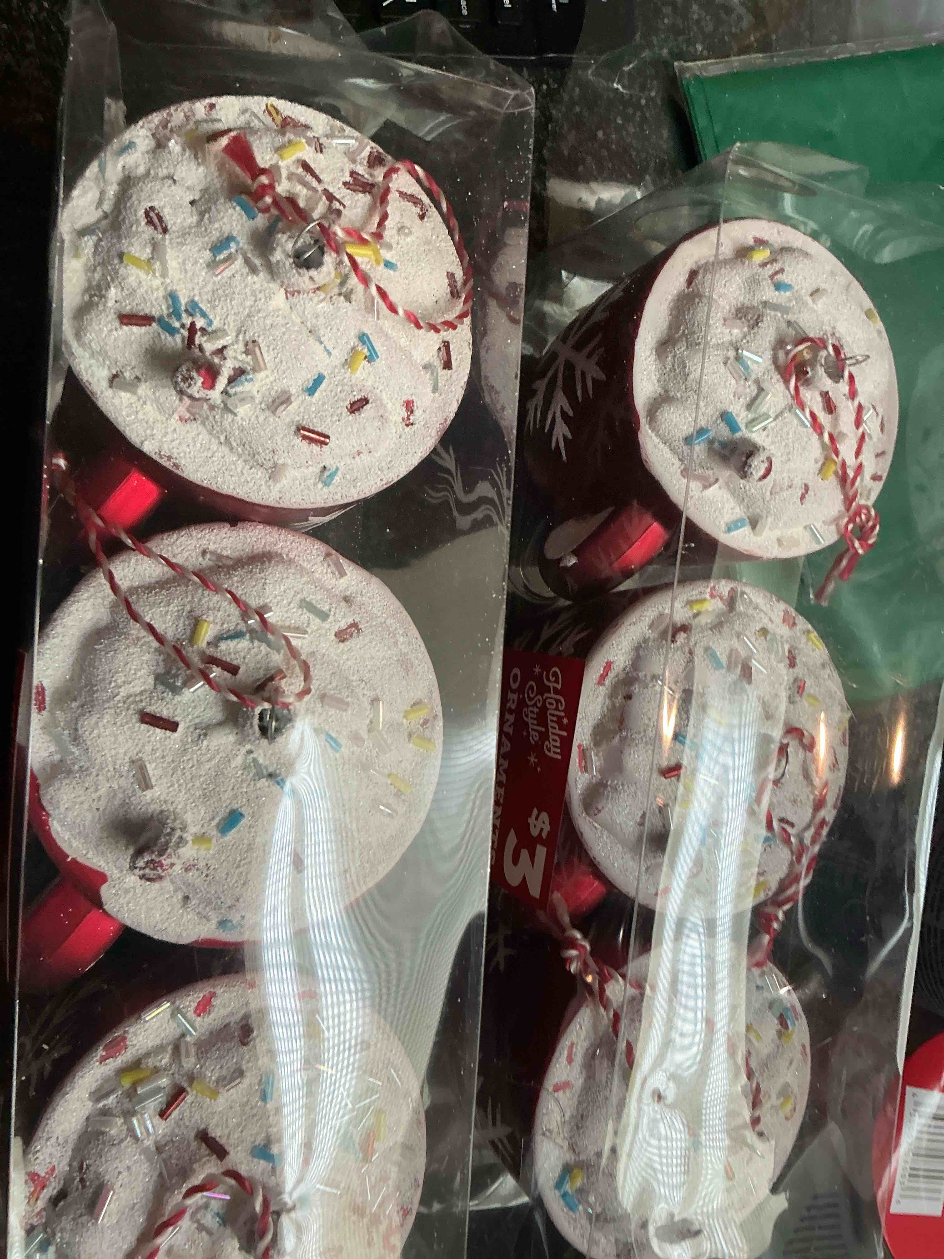 Holiday Style Ornaments 