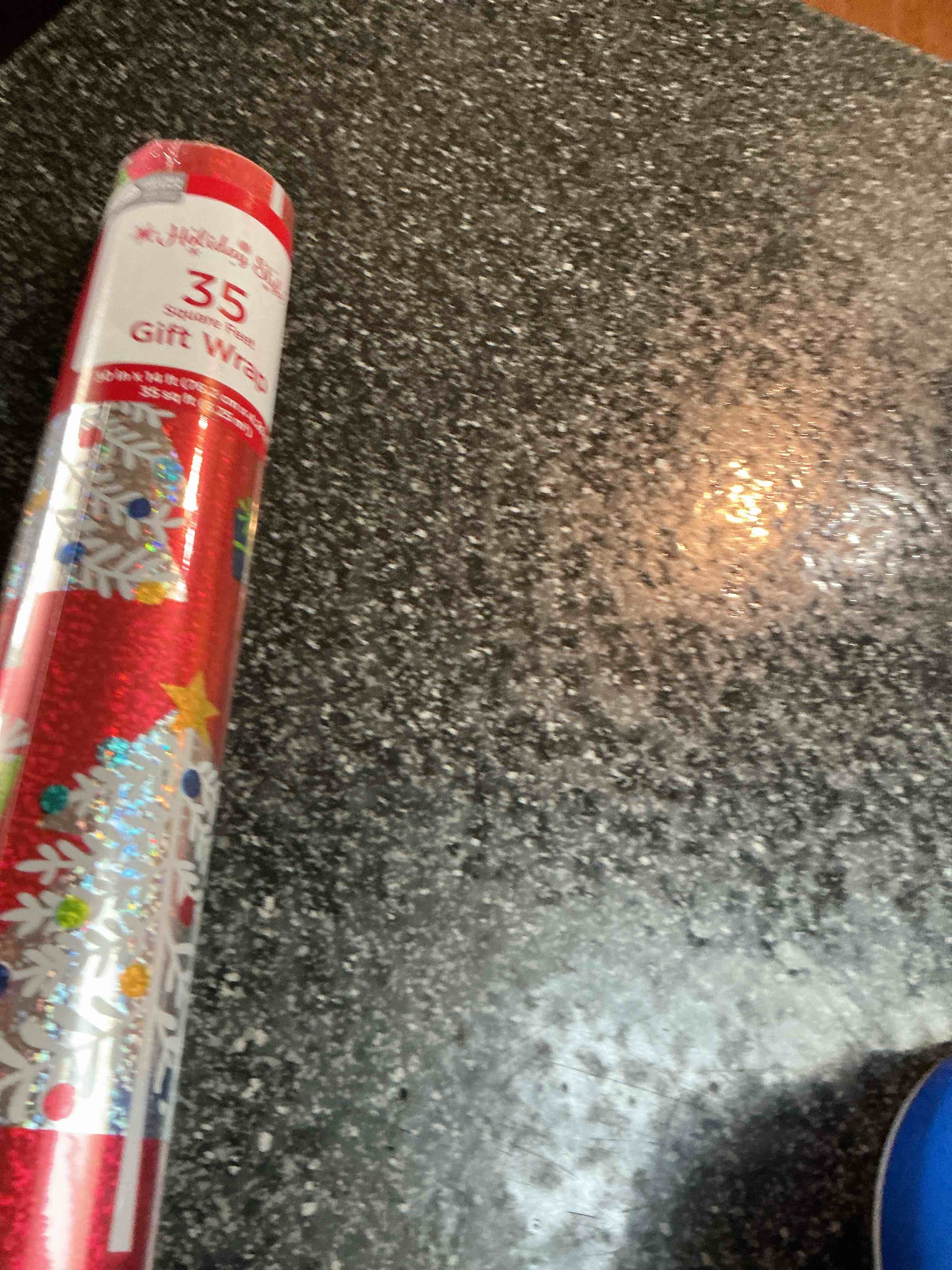 Holiday Style 35 Sq. Ft. 40 “ X 14 Ft. - Gift Wrap