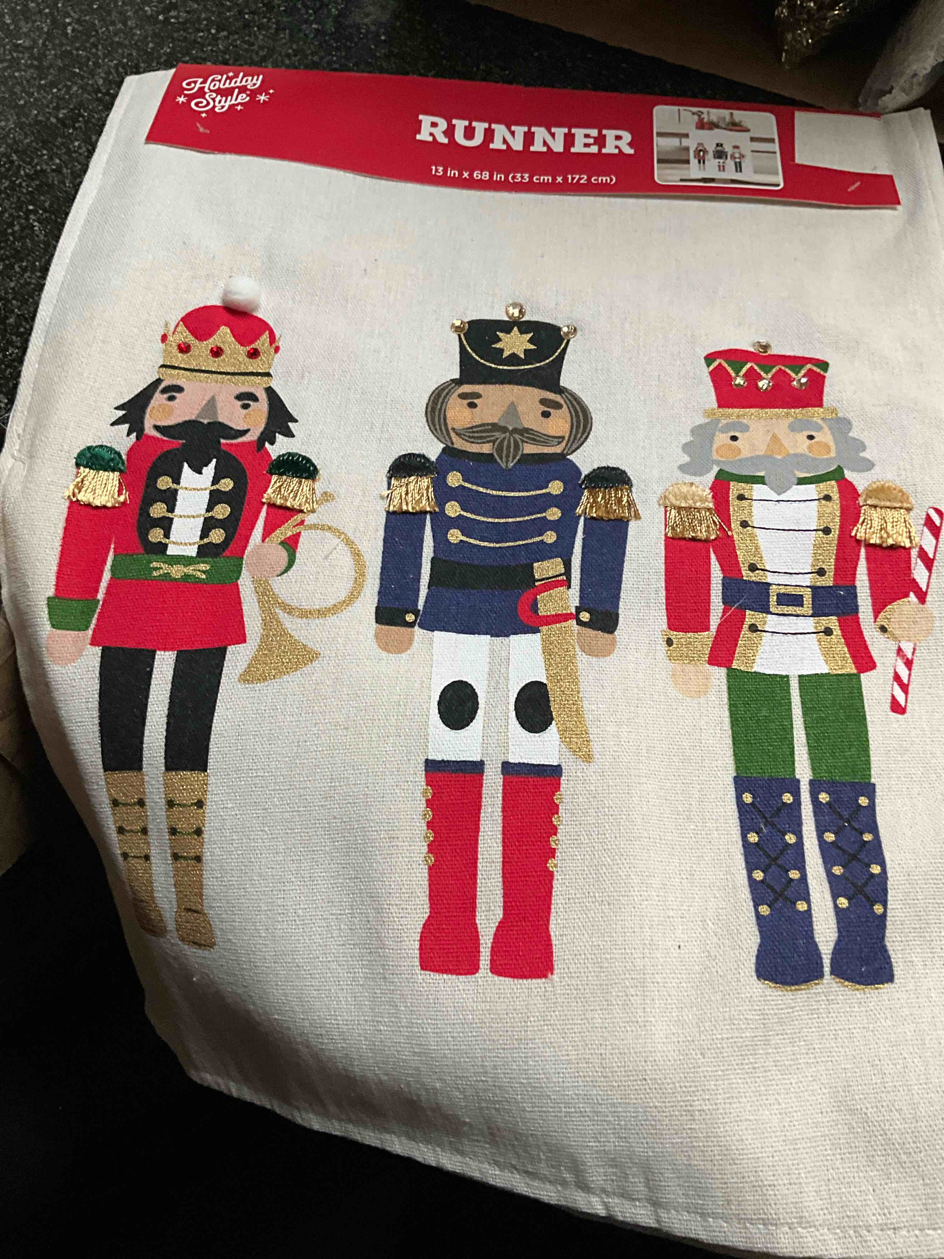 Holiday Style - Runner - 13 X 68